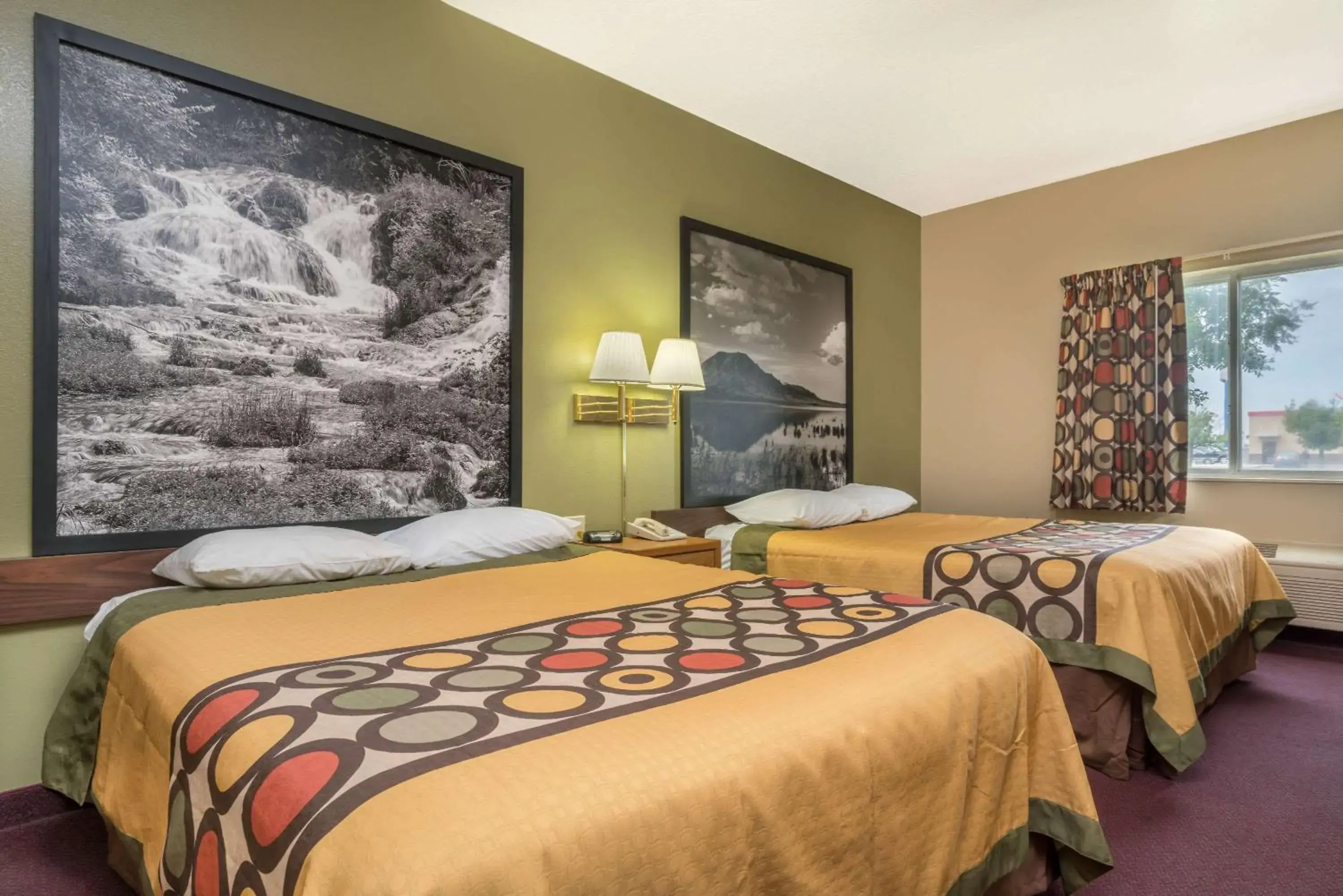 Bed in Super 8 by Wyndham Beresford Bed in Super 8 by Wyndham Beresford