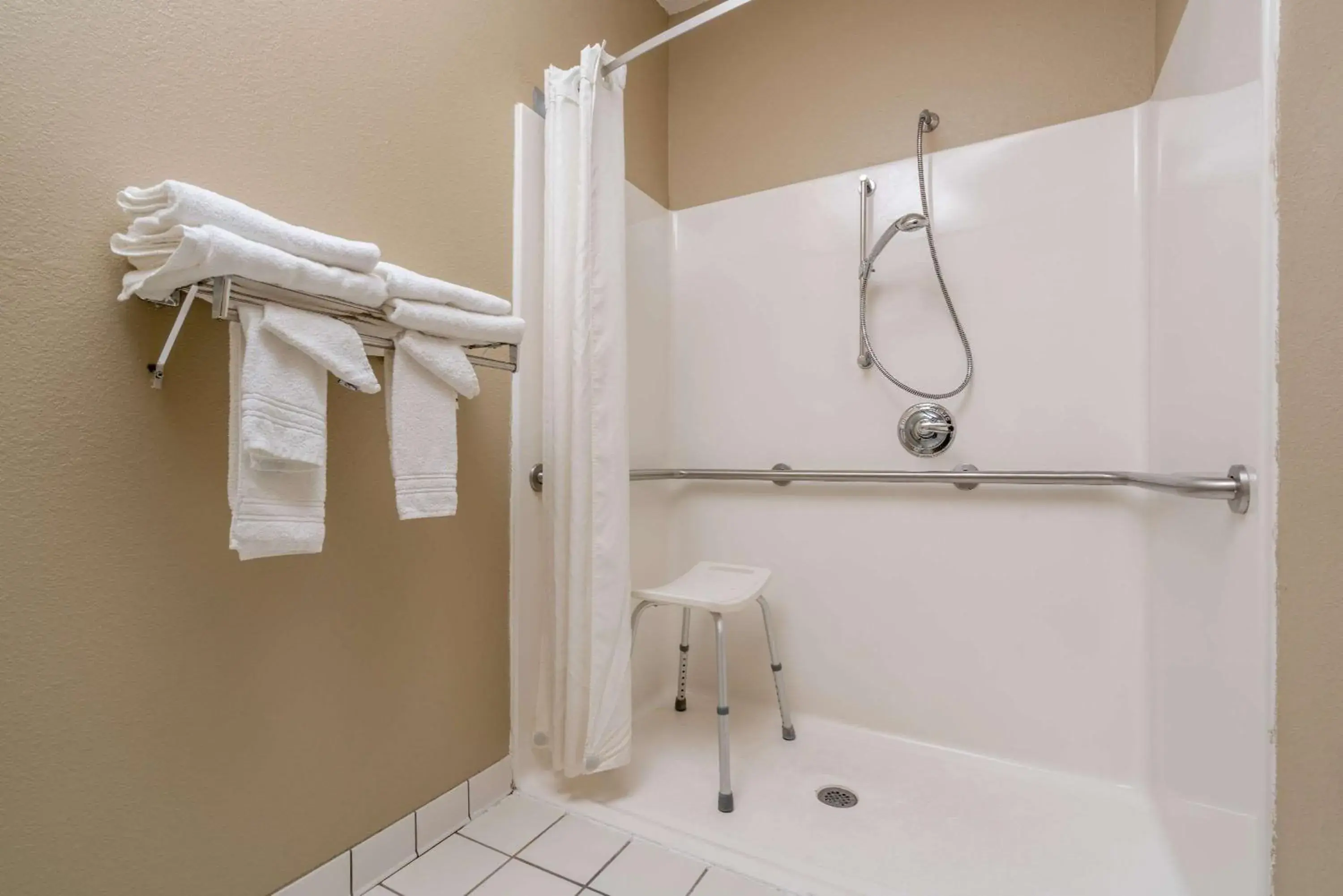 On site in Super 8 by Wyndham Beresford On site in Super 8 by Wyndham Beresford