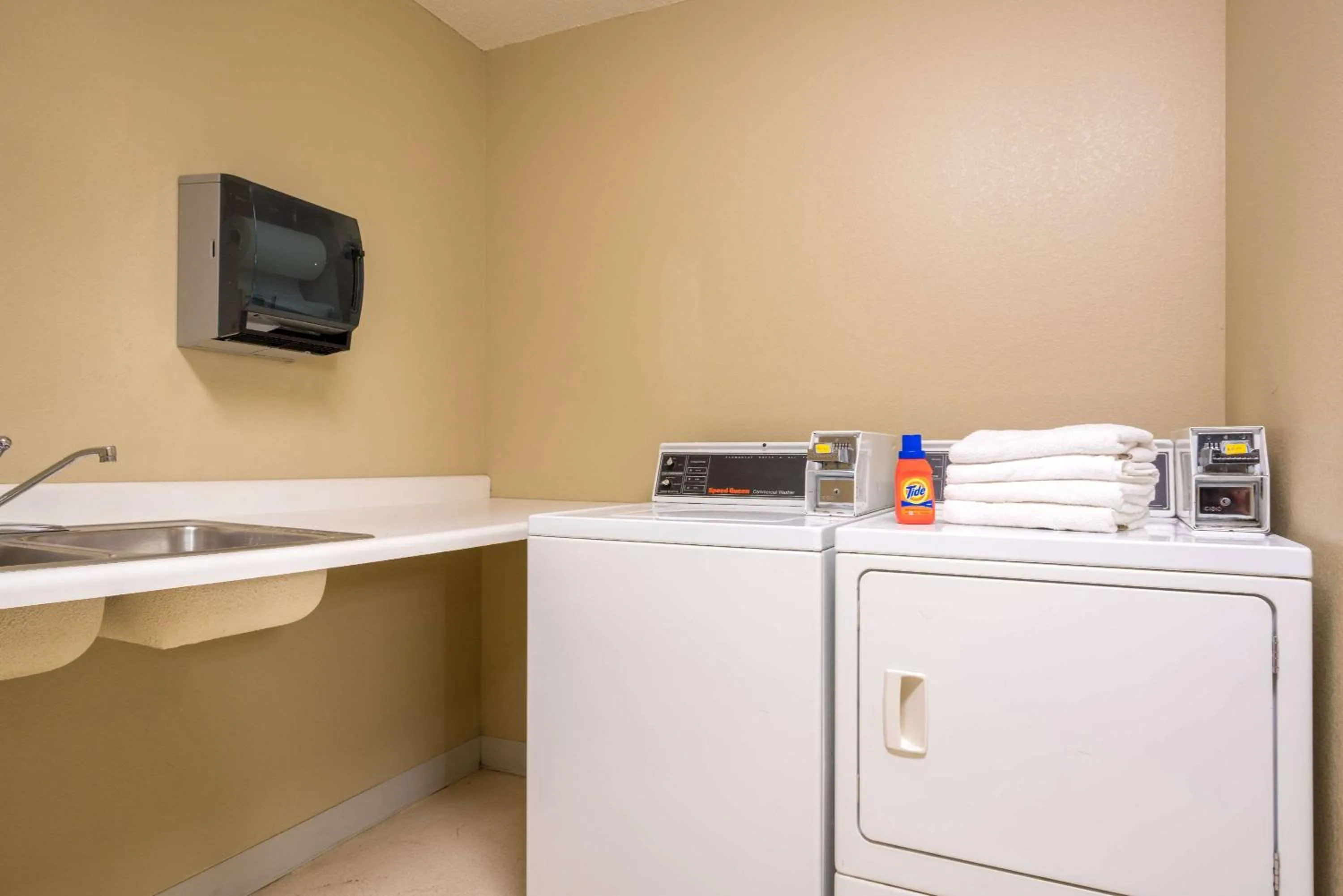 On site in Super 8 by Wyndham Beresford