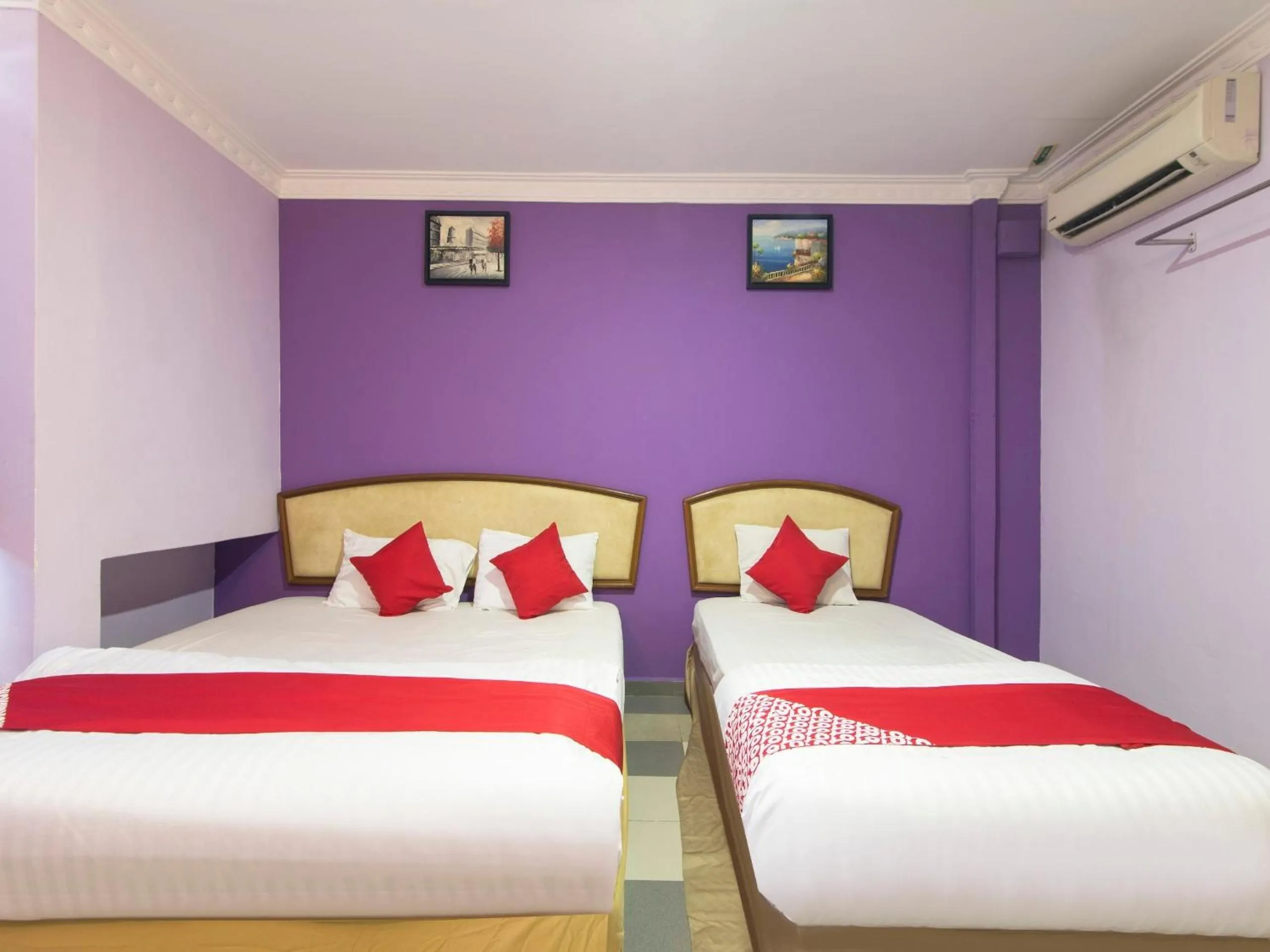 Bedroom, Bed in Hotel O Sri Muda Corner Sdn Bhd