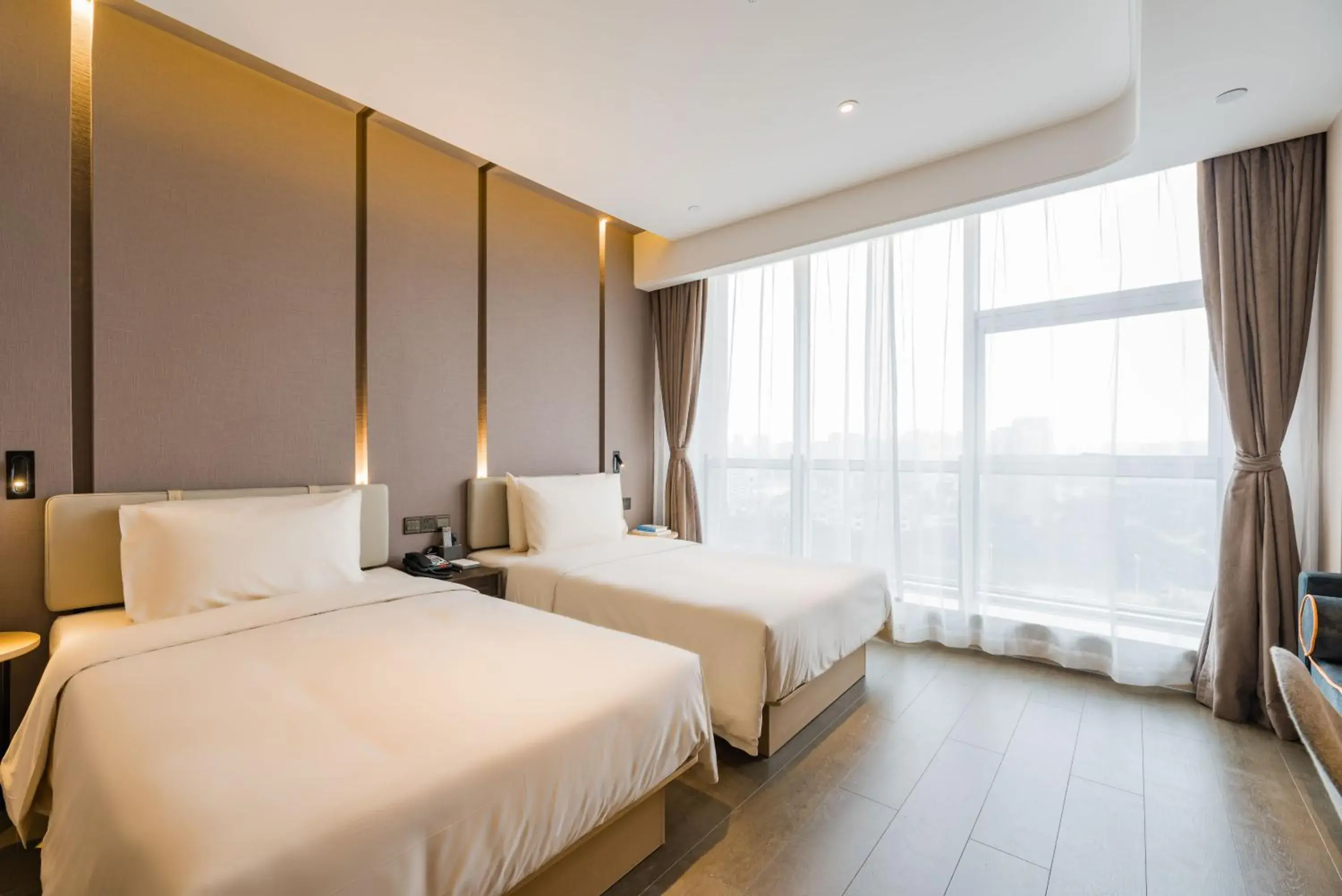 Photo of the whole room, Bed in Atour Hotel Ningbo High-tech Zone Jiangnan Road Photo of the whole room, Bed in Atour Hotel Ningbo High-tech Zone Jiangnan Road