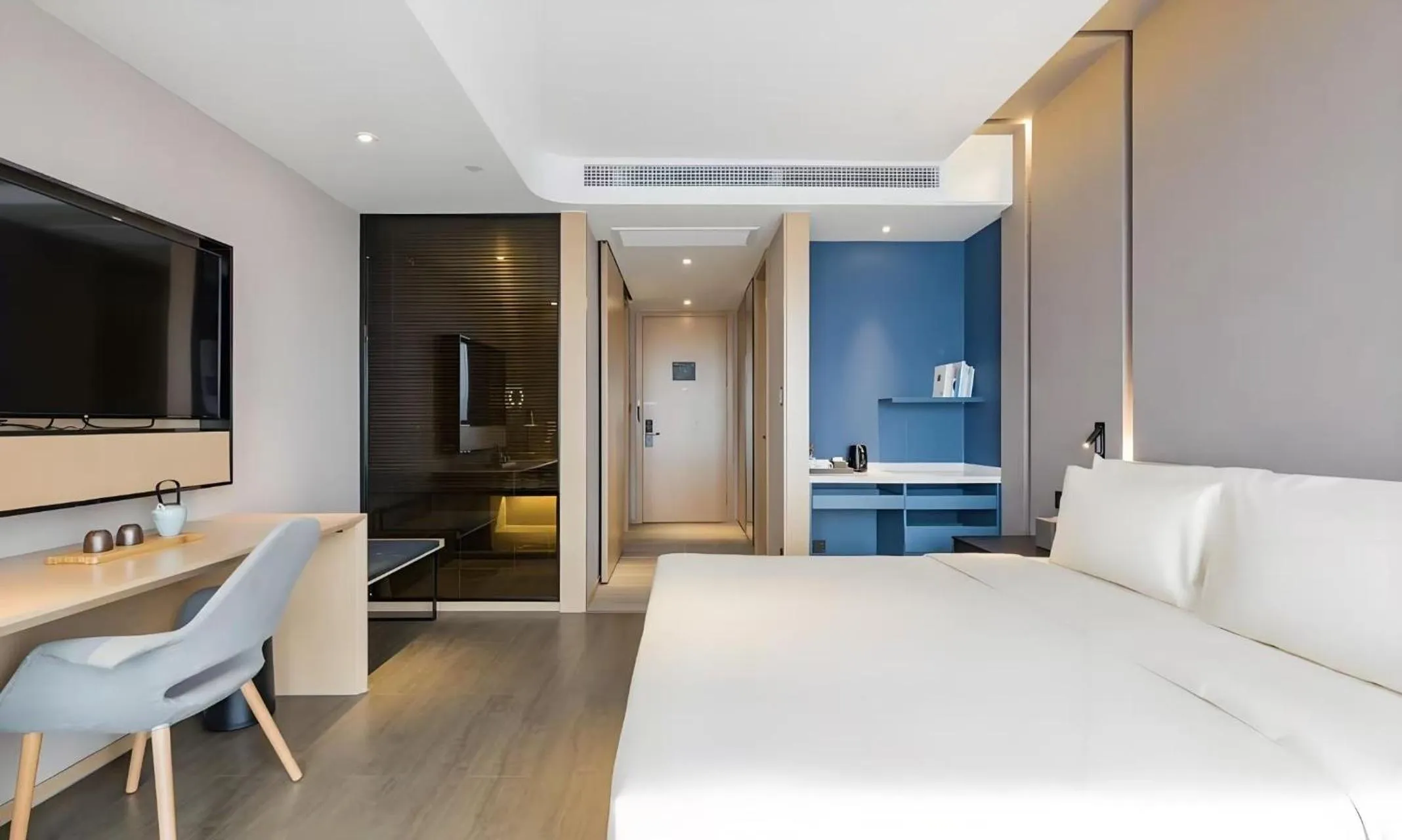 Photo of the whole room, Bed in Atour Hotel Ningbo High-tech Zone Jiangnan Road