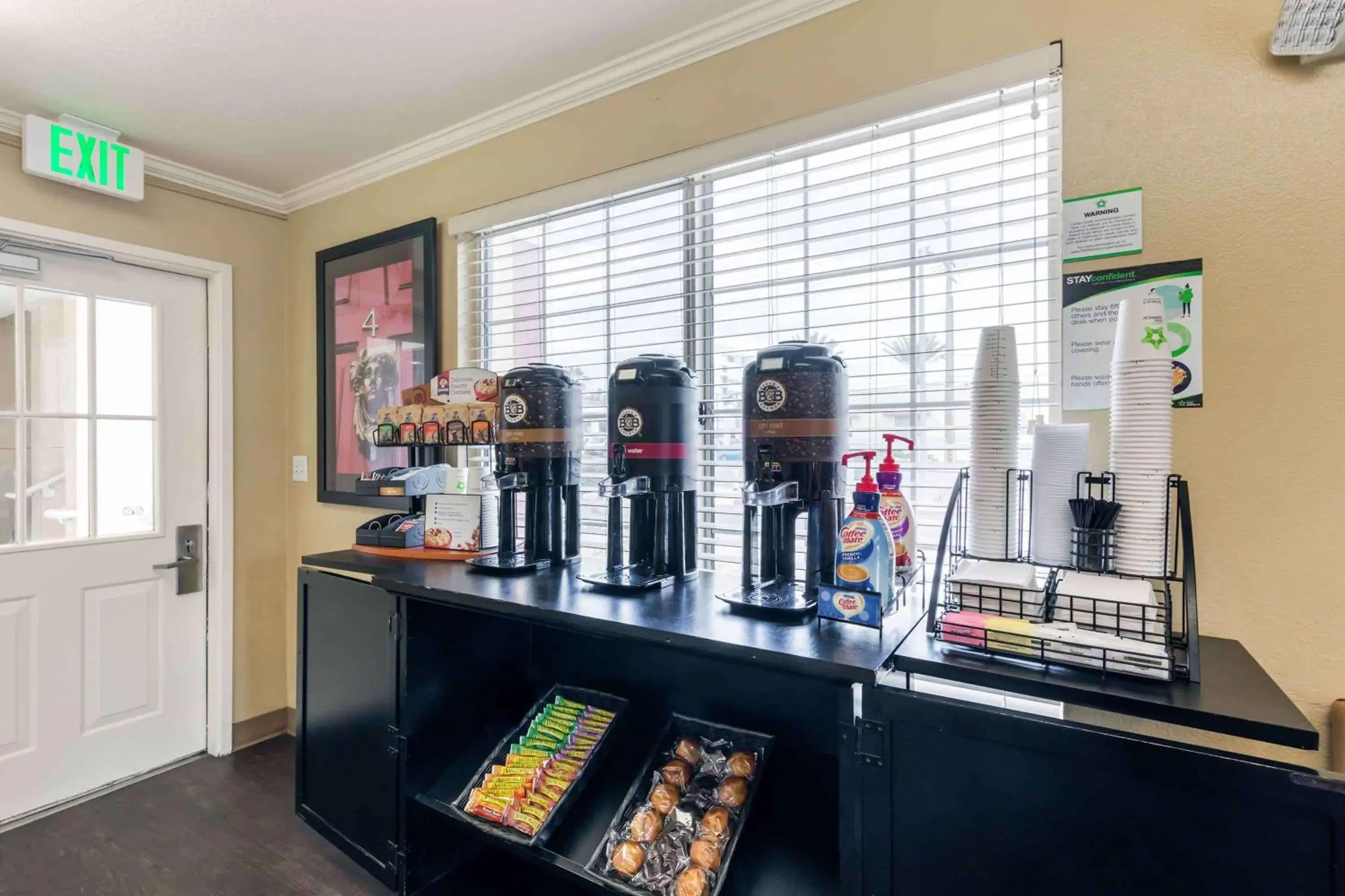 Restaurant/places to eat in Extended Stay America Suites - Los Angeles - LAX Airport - El Segundo Restaurant/places to eat in Extended Stay America Suites - Los Angeles - LAX Airport - El Segundo