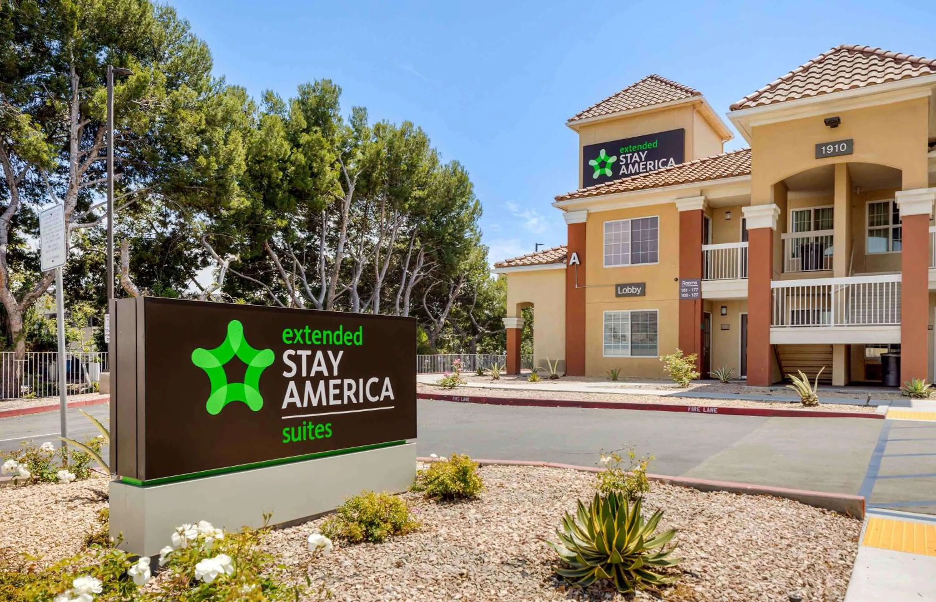 Property building in Extended Stay America Suites - Los Angeles - LAX Airport - El Segundo