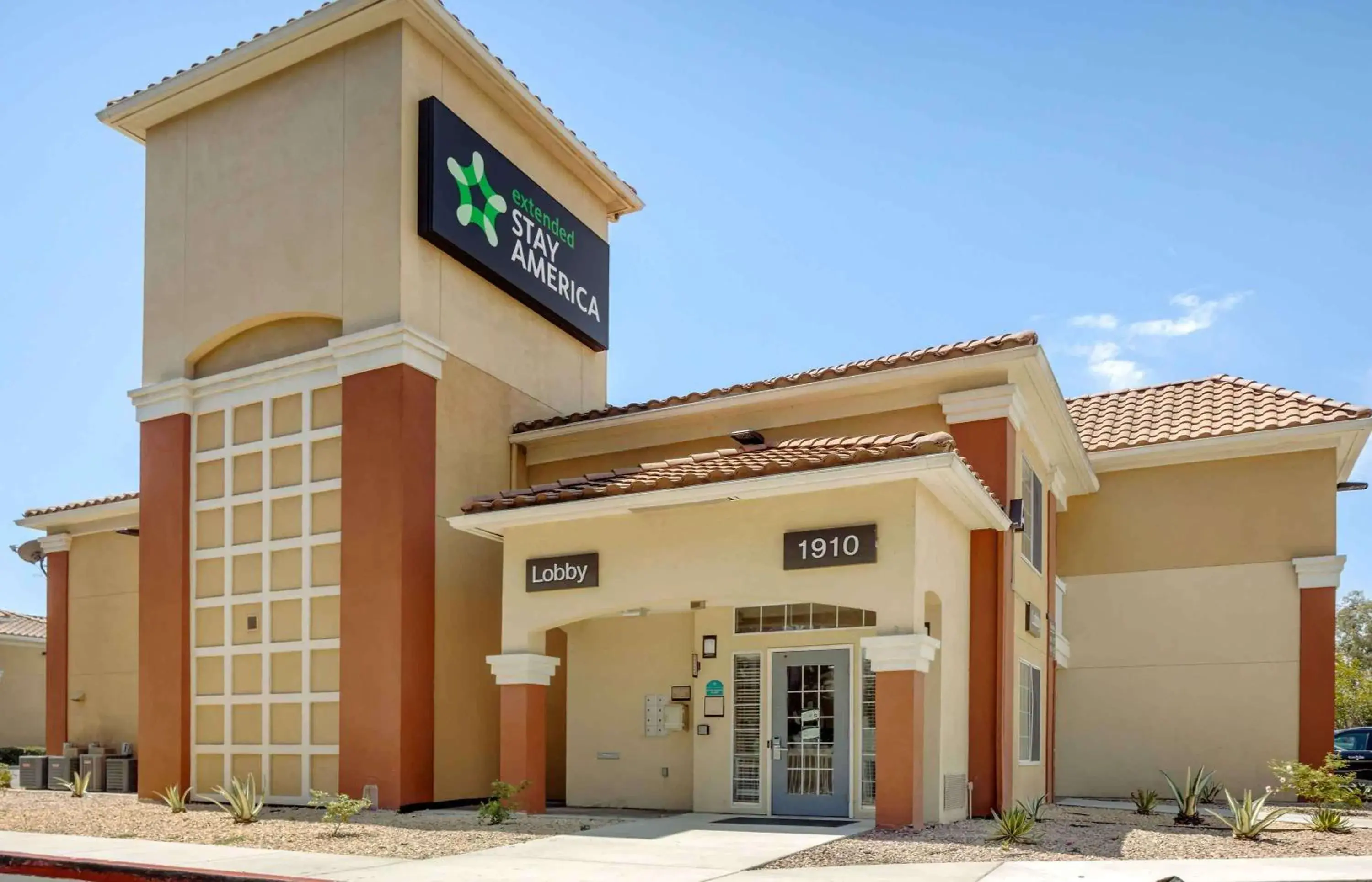 Property building in Extended Stay America Suites - Los Angeles - LAX Airport - El Segundo Property building in Extended Stay America Suites - Los Angeles - LAX Airport - El Segundo