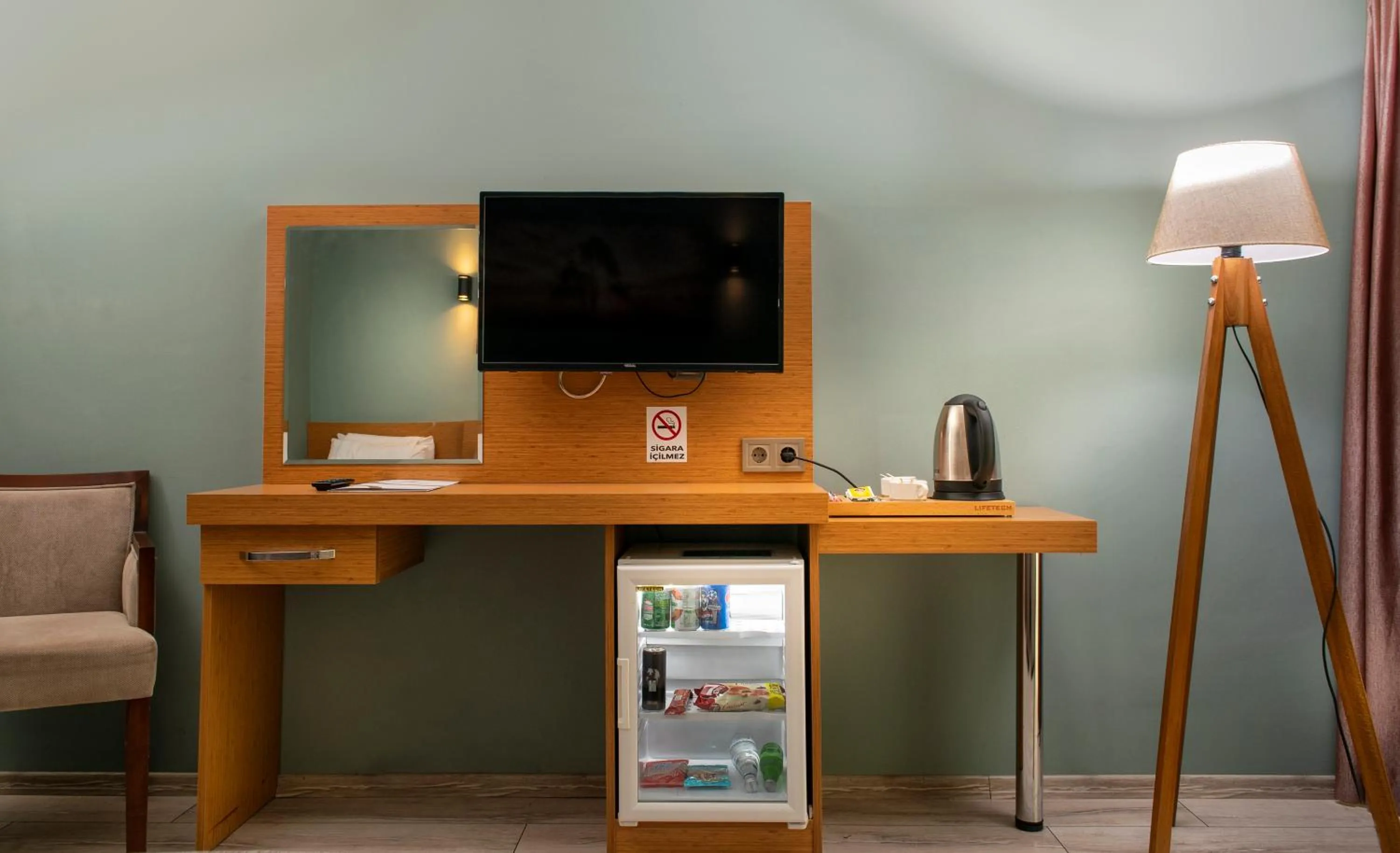 TV and multimedia in MARINN DELUXE HOTEL