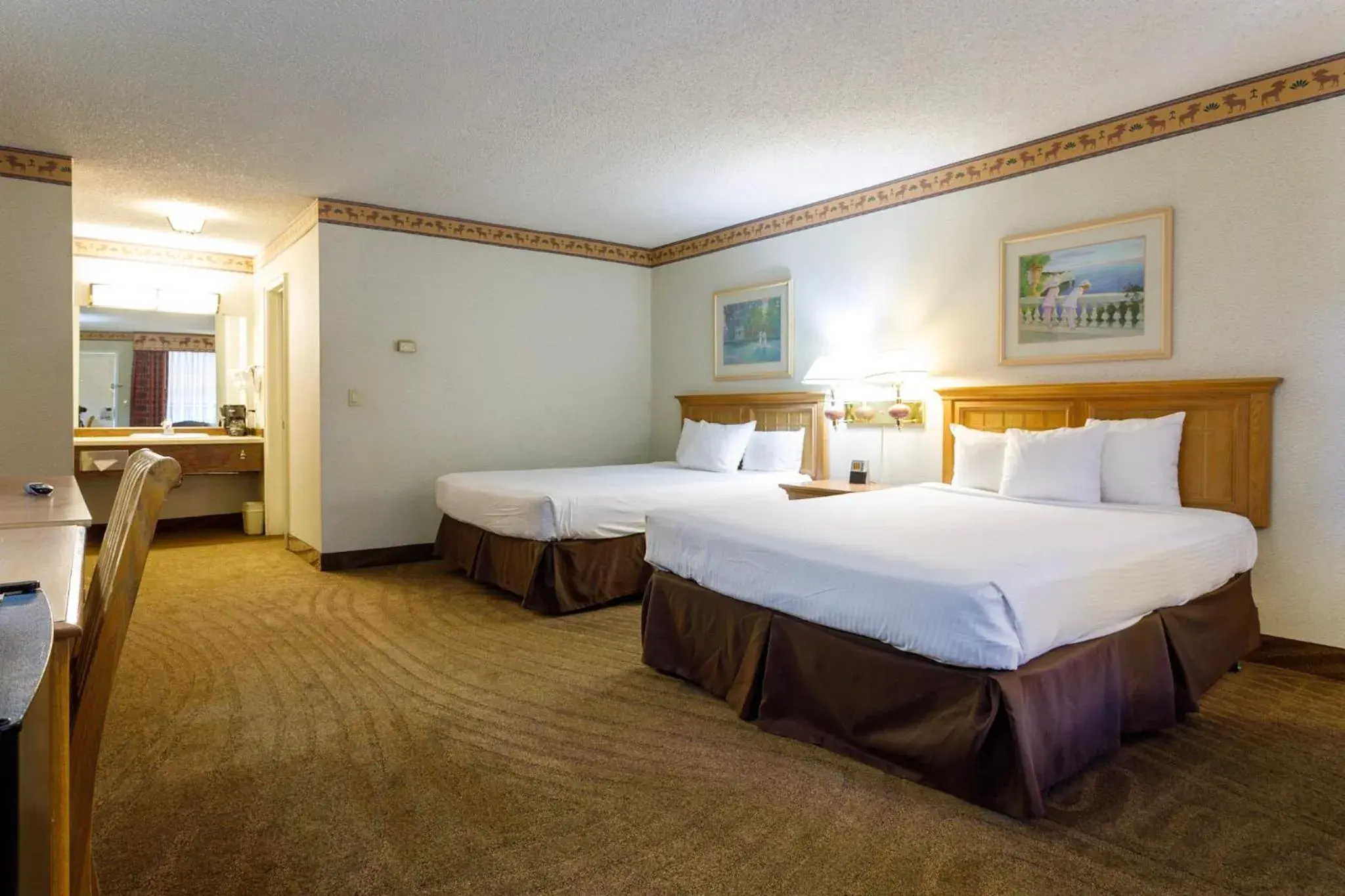 Quadruple Room in Gold Country Inn and Casino by Red Lion Hotels Quadruple Room in Gold Country Inn and Casino by Red Lion Hotels