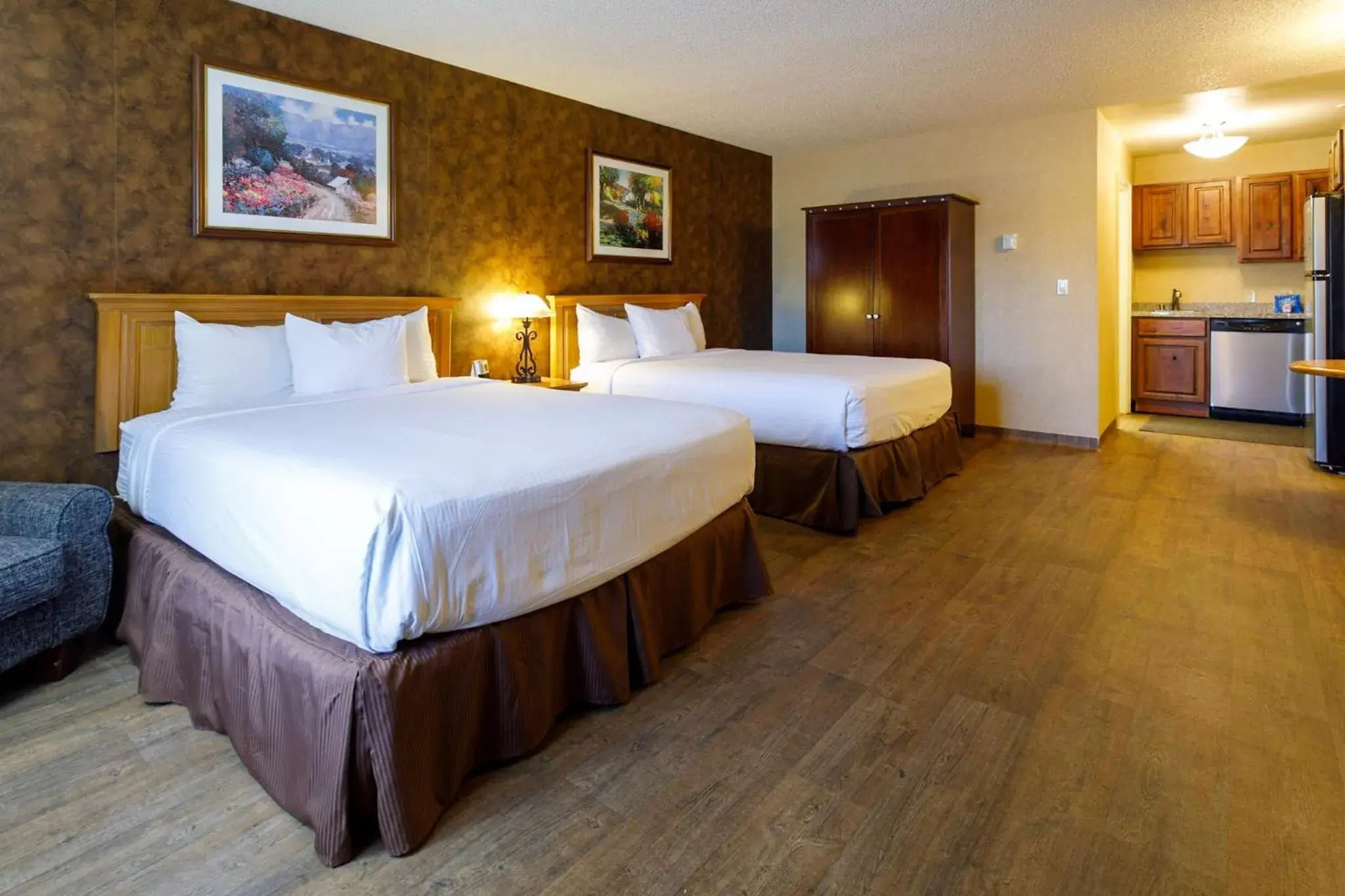 Bed in Gold Country Inn and Casino by Red Lion Hotels Bed in Gold Country Inn and Casino by Red Lion Hotels