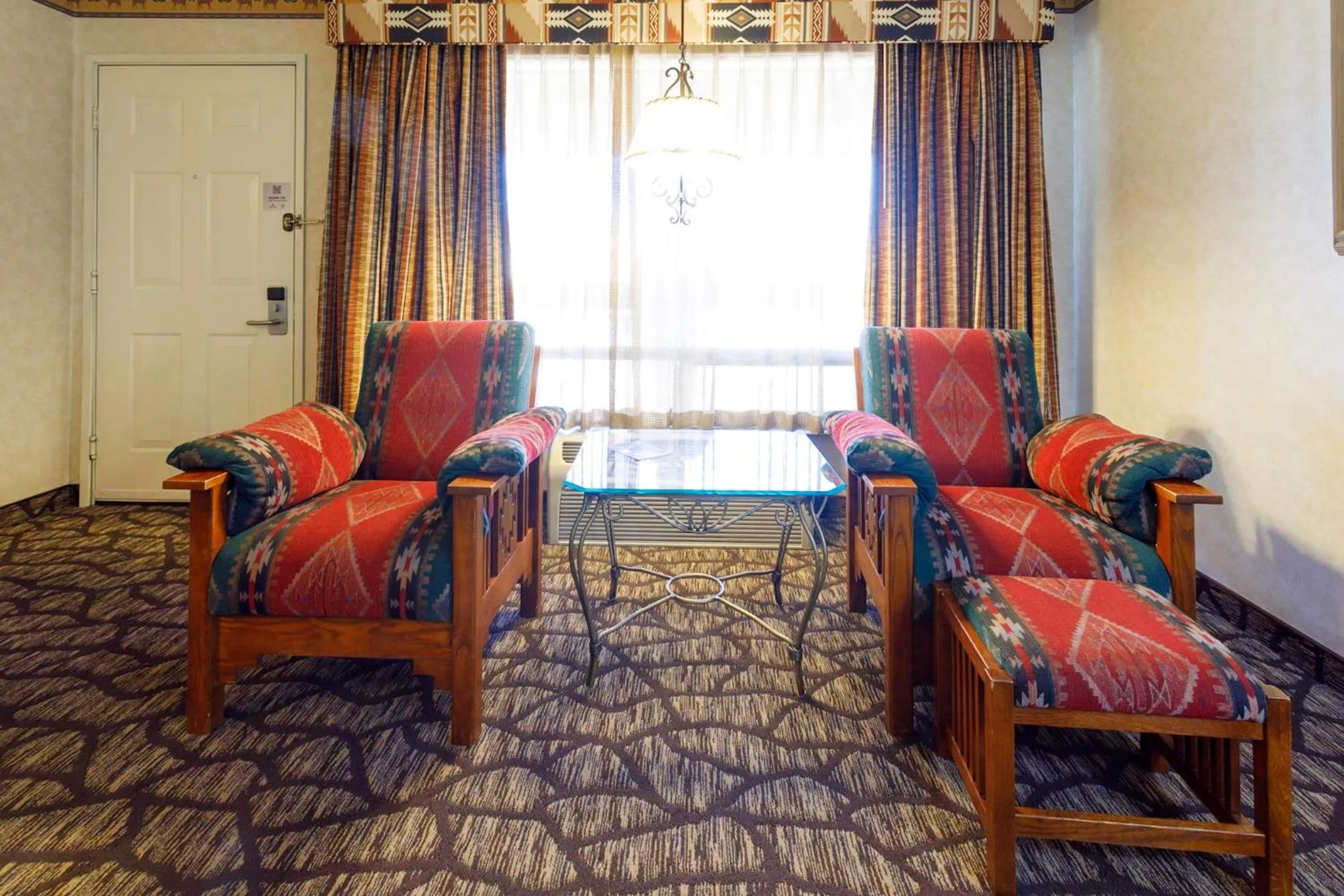 Living room in Gold Country Inn and Casino by Red Lion Hotels