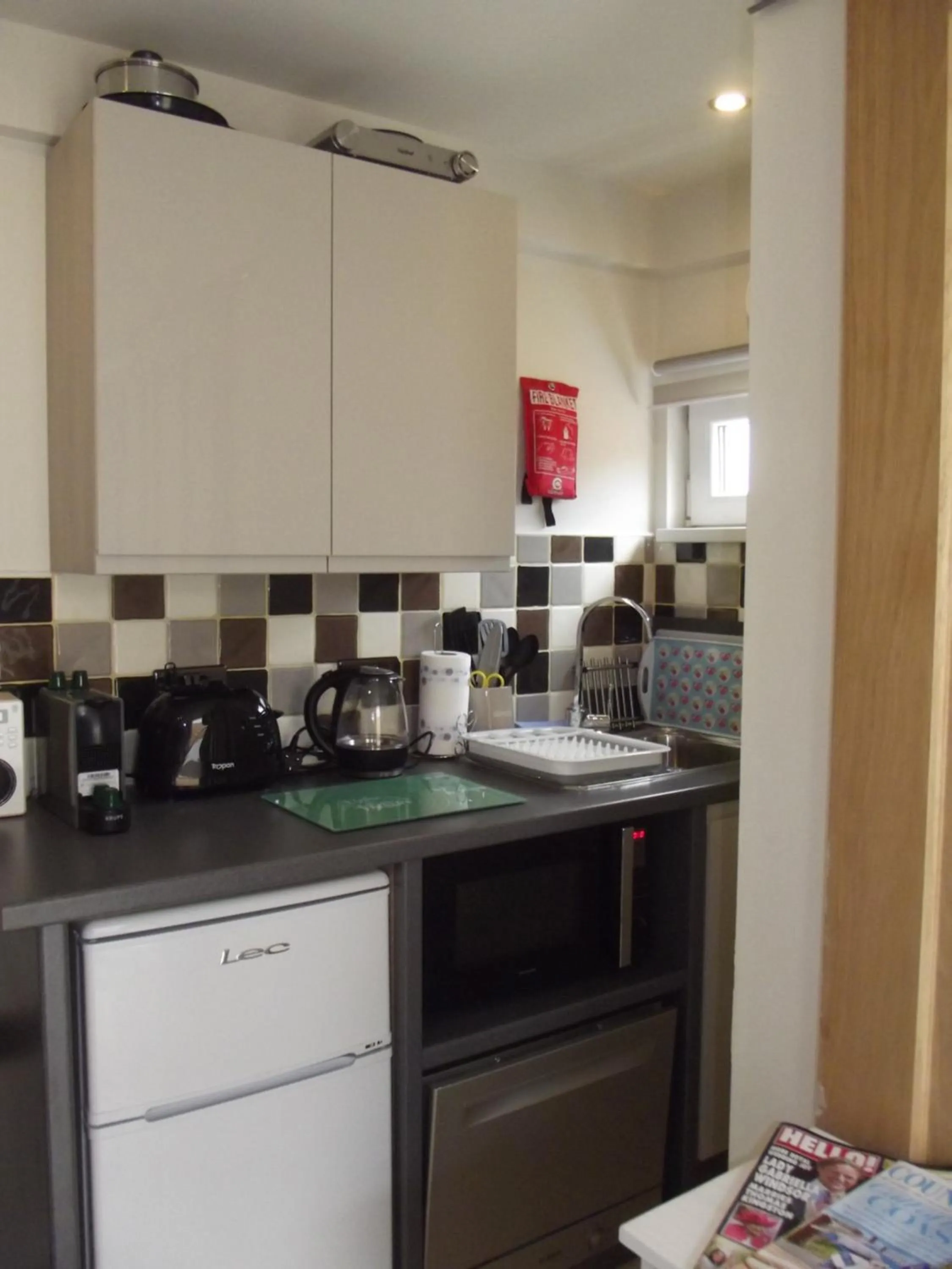 Auntie Bett's - Cosy Double Bedded Ensuite Room with Mini Kitchen