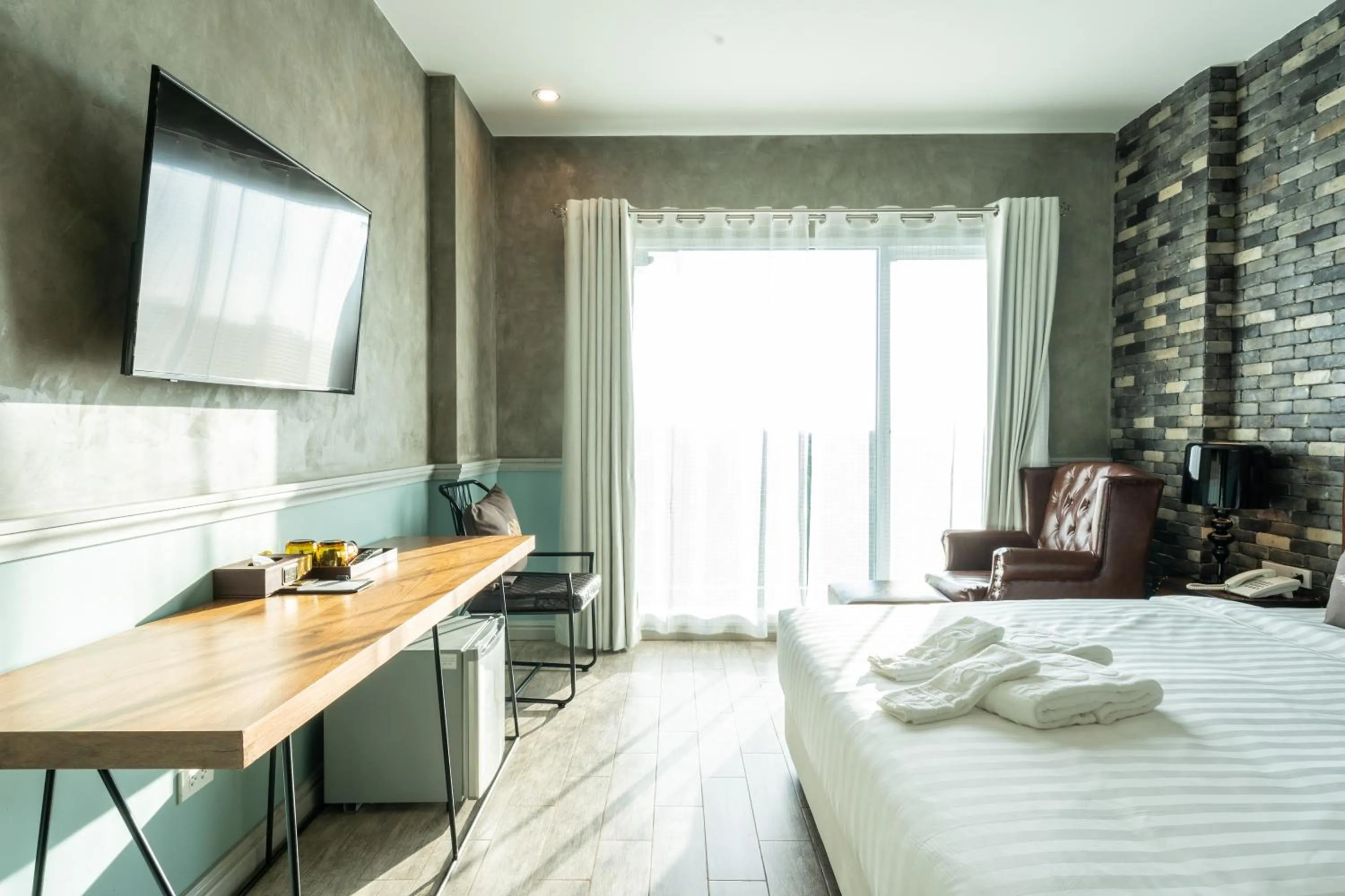 Photo of the whole room, Bed in Belle Grand Hotel