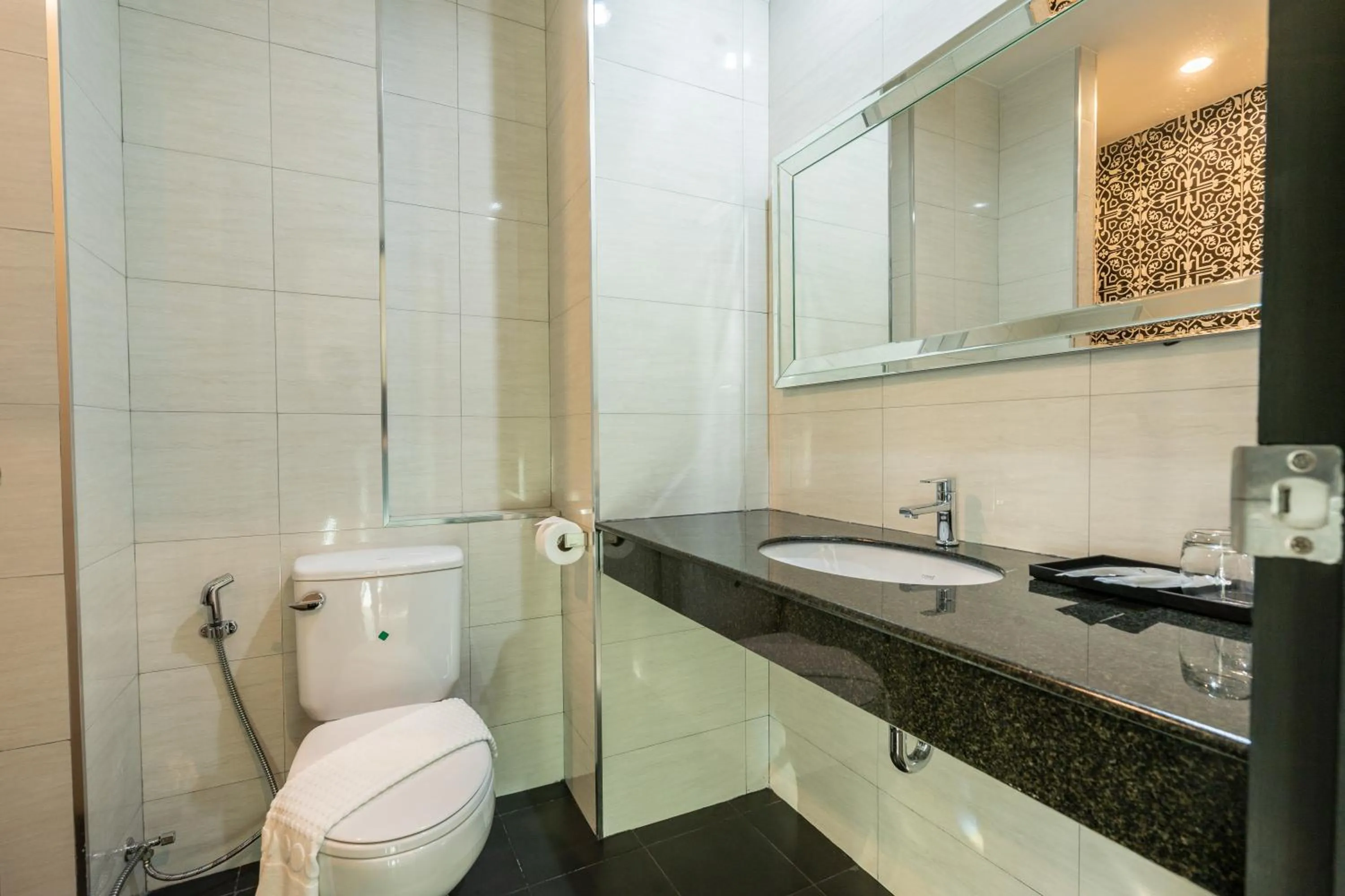 Toilet in Belle Grand Hotel