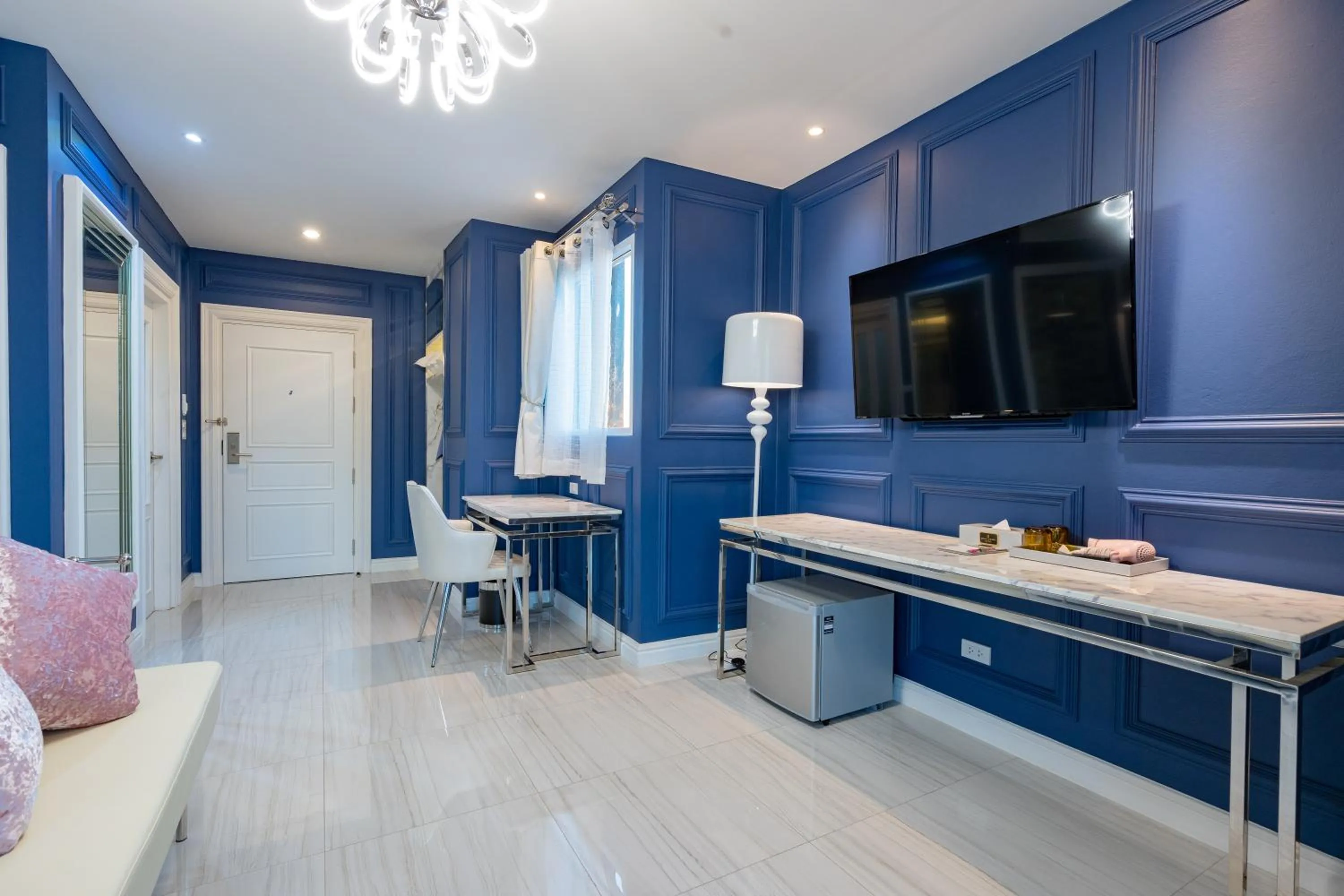 Photo of the whole room in Belle Grand Hotel