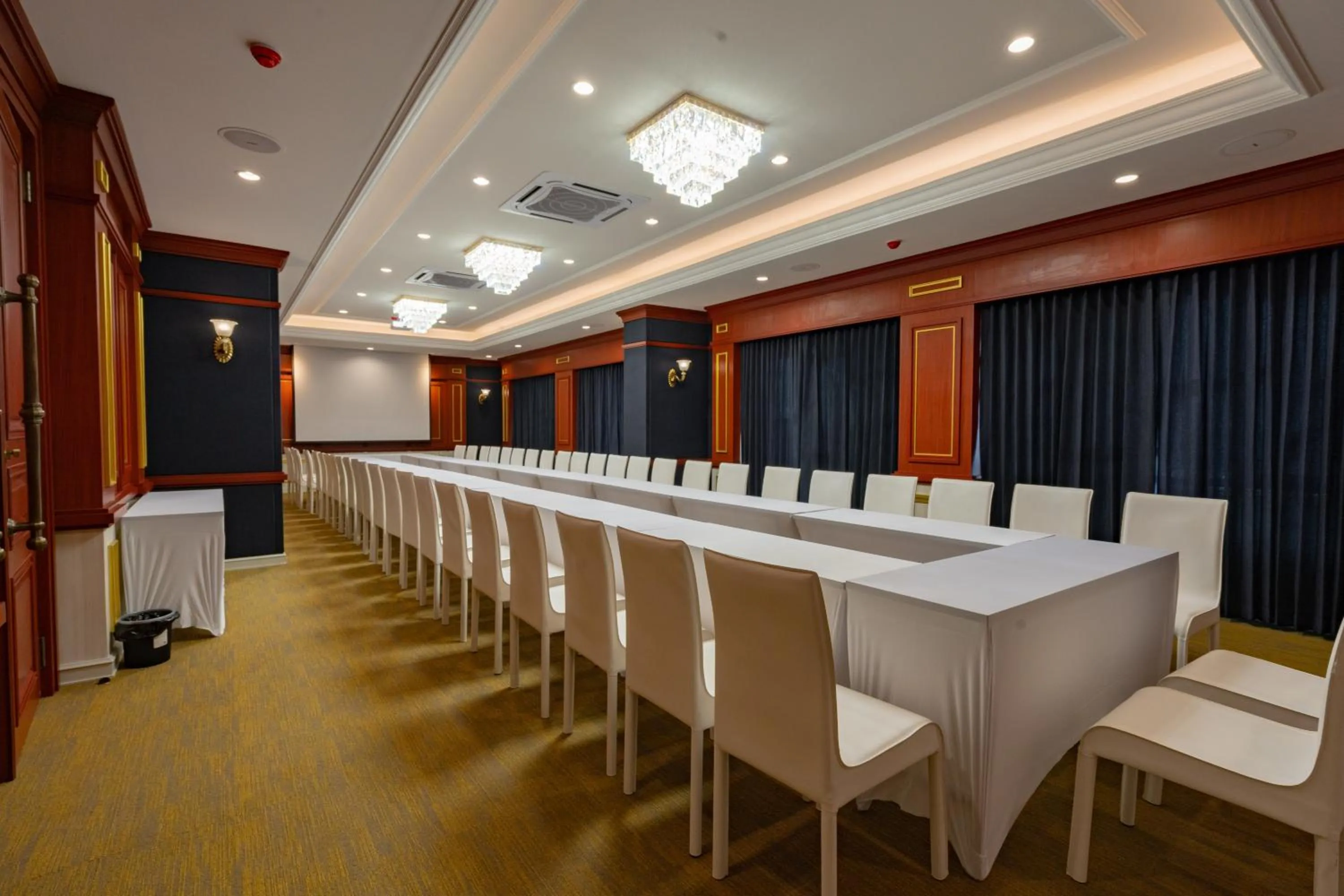 Meeting/conference room in Belle Grand Hotel