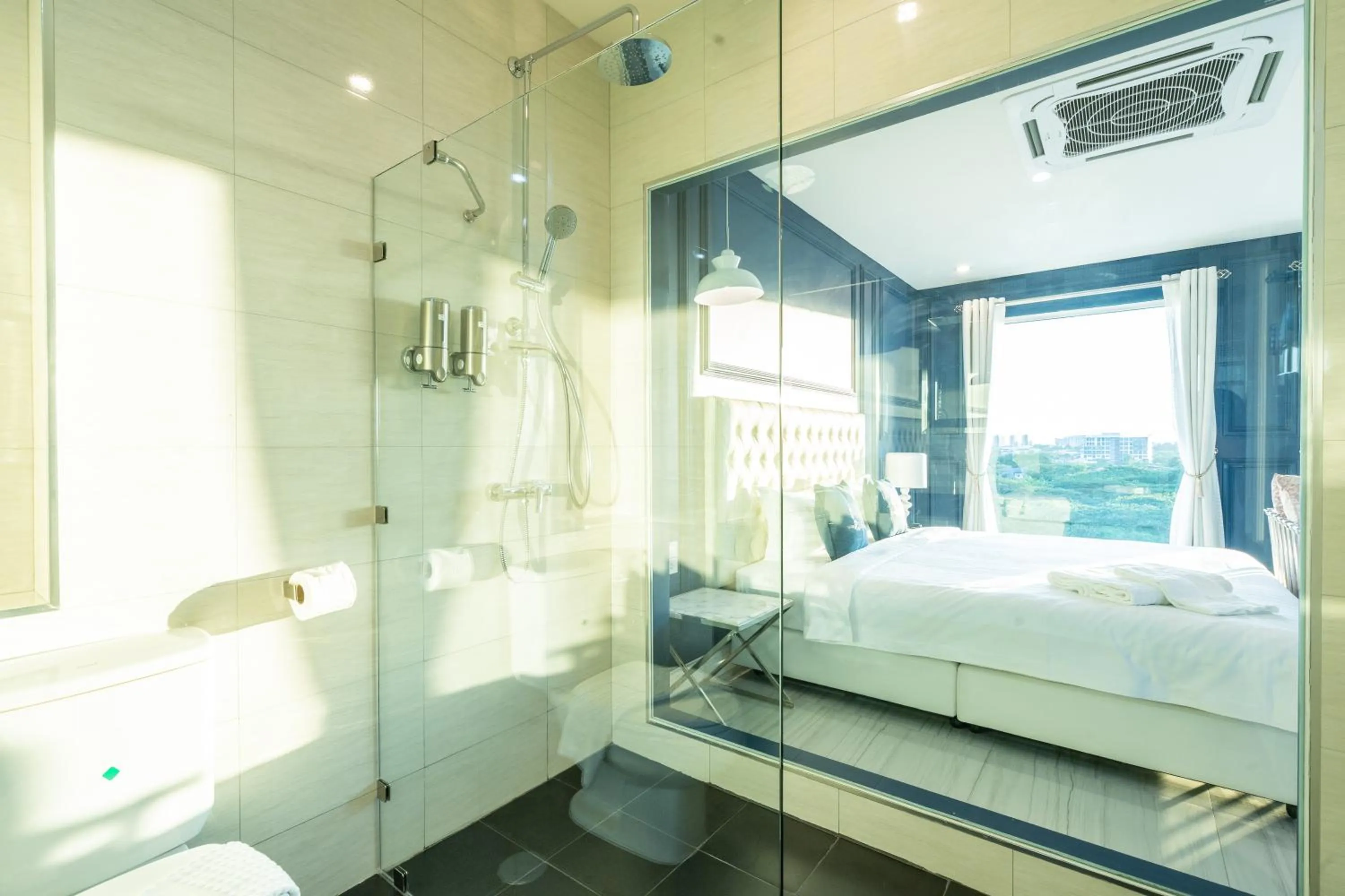 Shower, Bed in Belle Grand Hotel