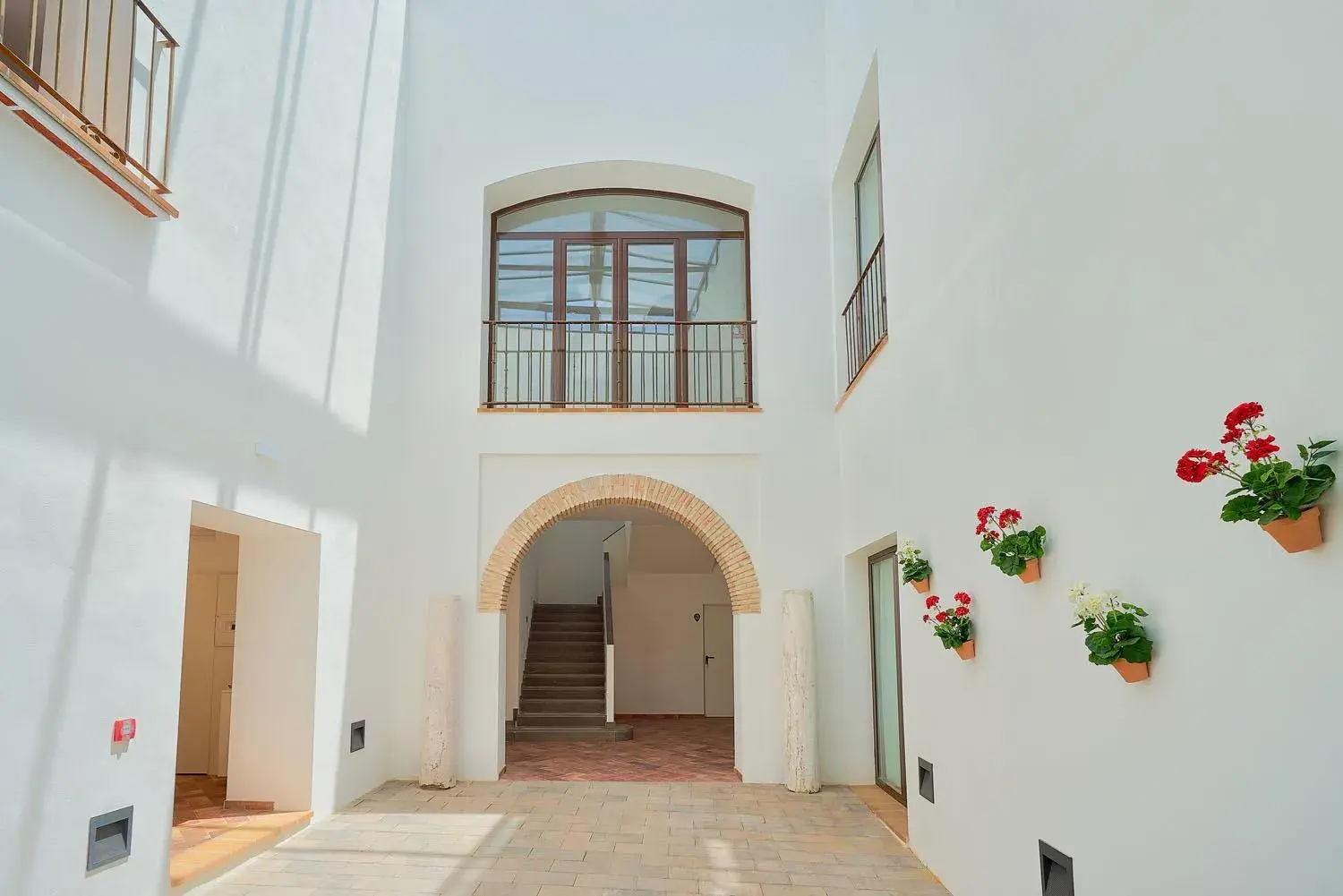 Property building in Tandem El Patio Property building in Tandem El Patio