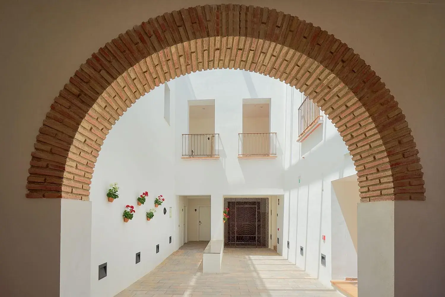 Facade/entrance in Tandem El Patio Facade/entrance in Tandem El Patio