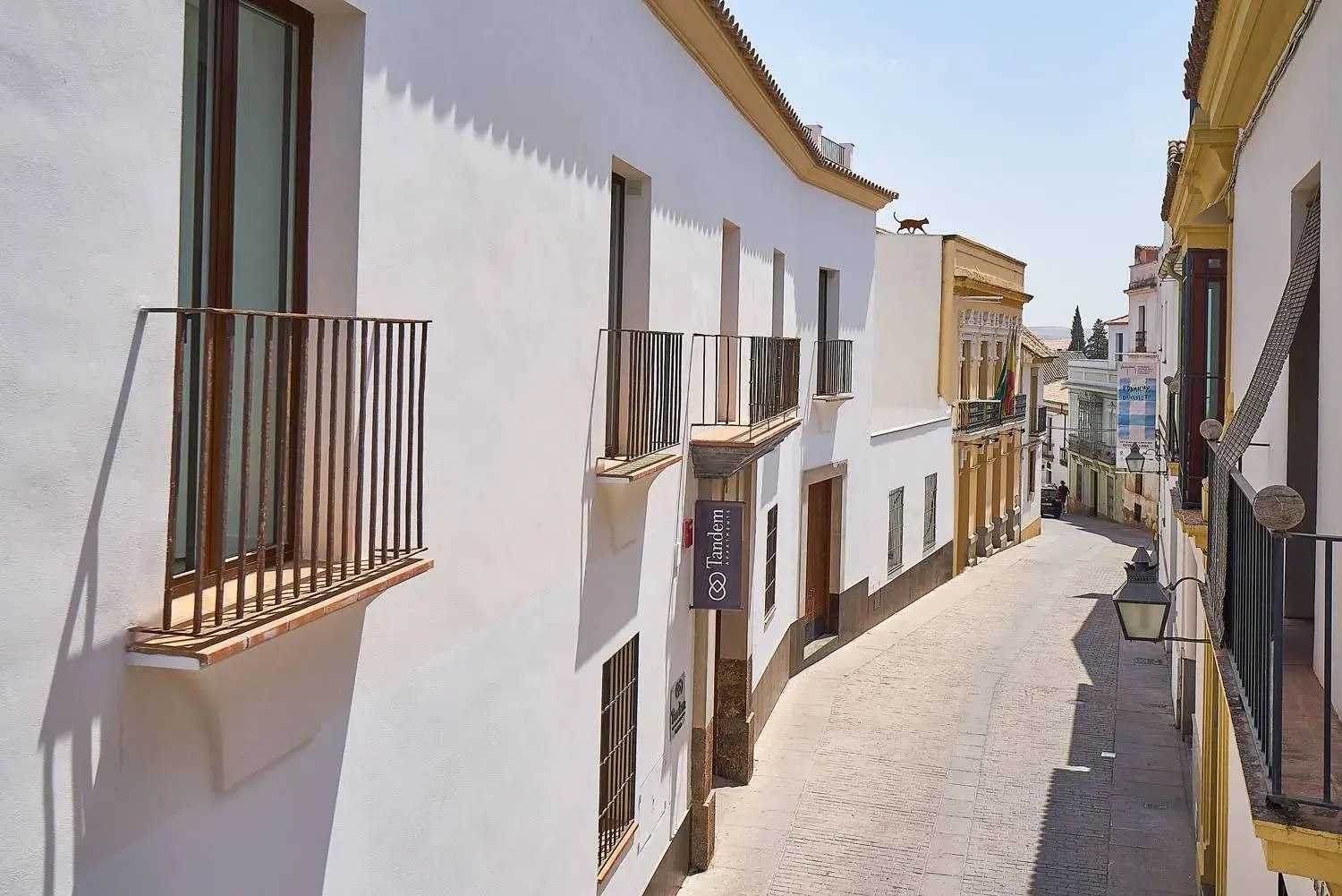 Facade/entrance in Tandem El Patio Facade/entrance in Tandem El Patio