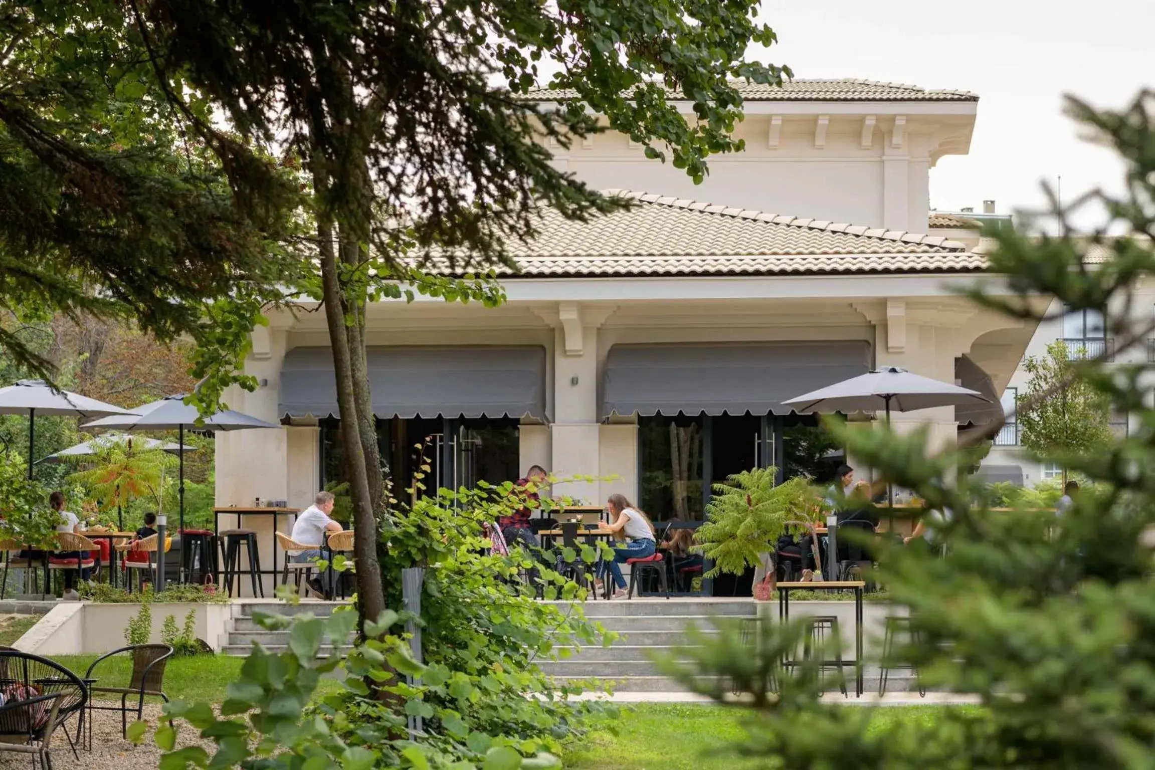 Restaurant/places to eat in Primorski Hotel Restaurant/places to eat in Primorski Hotel