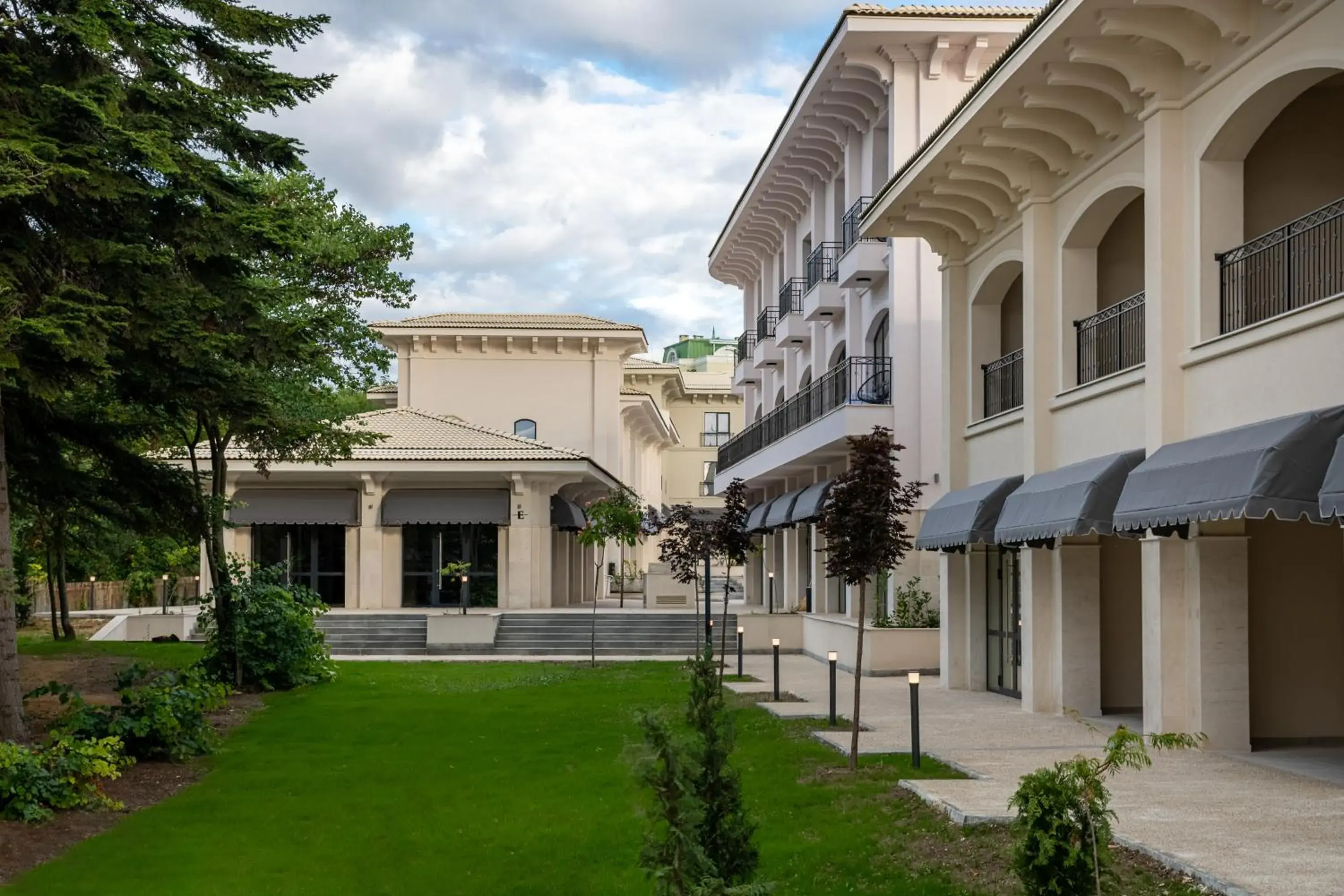 Property building in Primorski Hotel Property building in Primorski Hotel