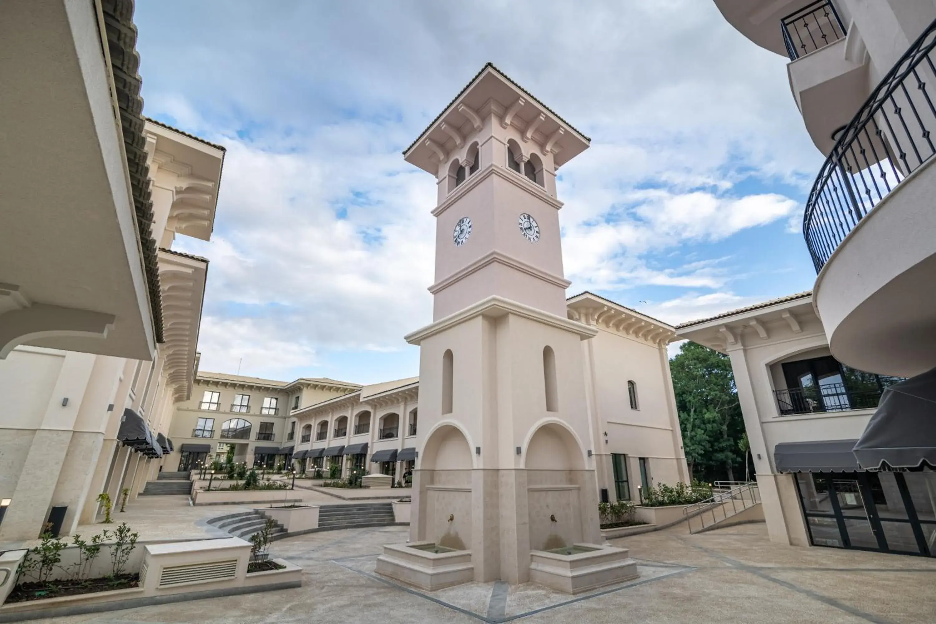 Property building in Primorski Hotel Property building in Primorski Hotel