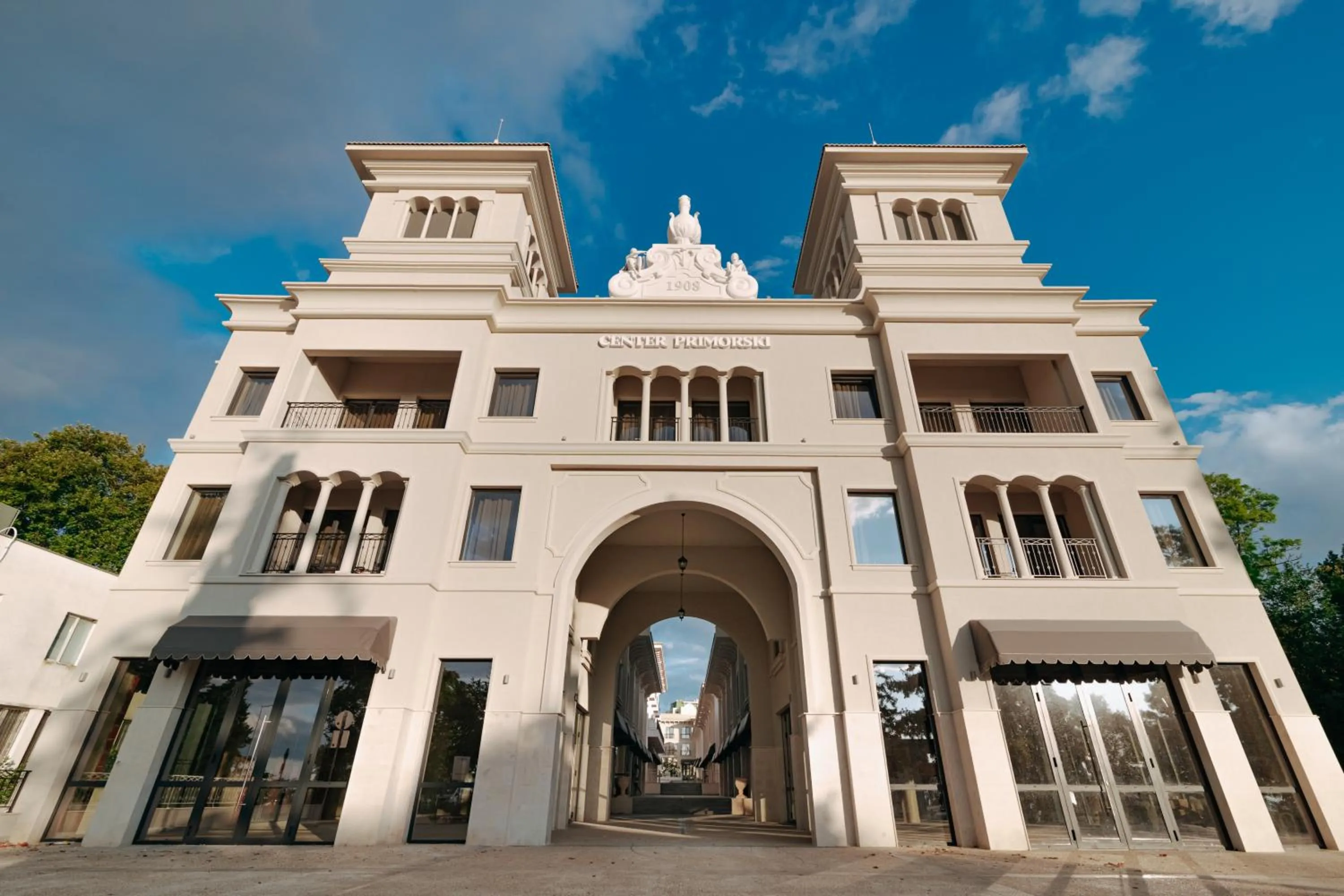 Property building in Primorski Hotel