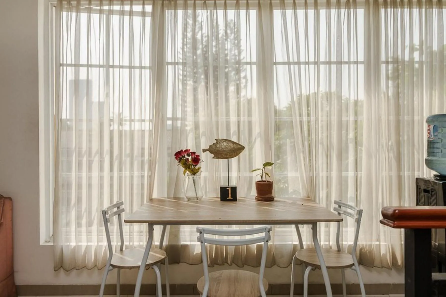 Restaurant/places to eat in RedDoorz Syariah Plus near Pancoran 2