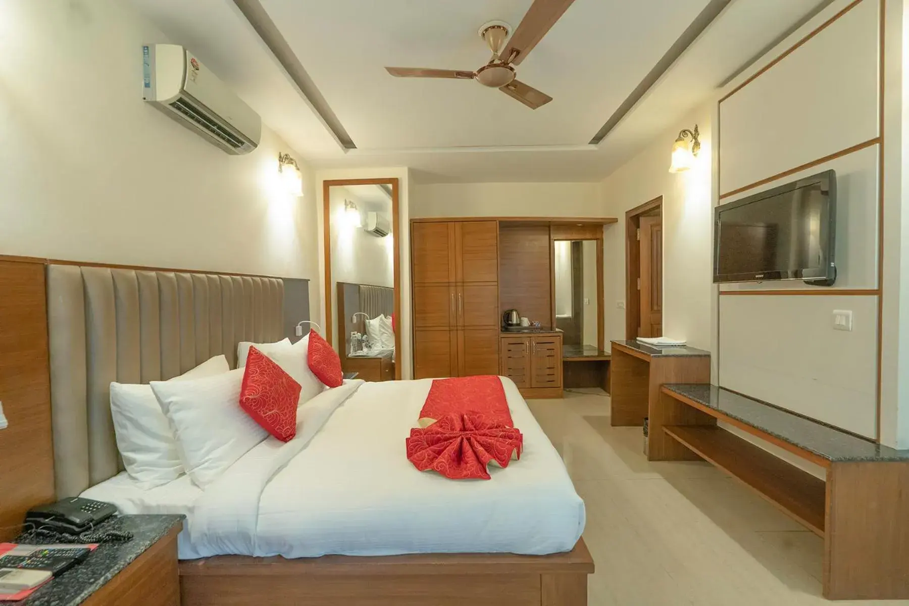 Bed in Excel Hotels and Resorts Bhimtal Bed in Excel Hotels and Resorts Bhimtal