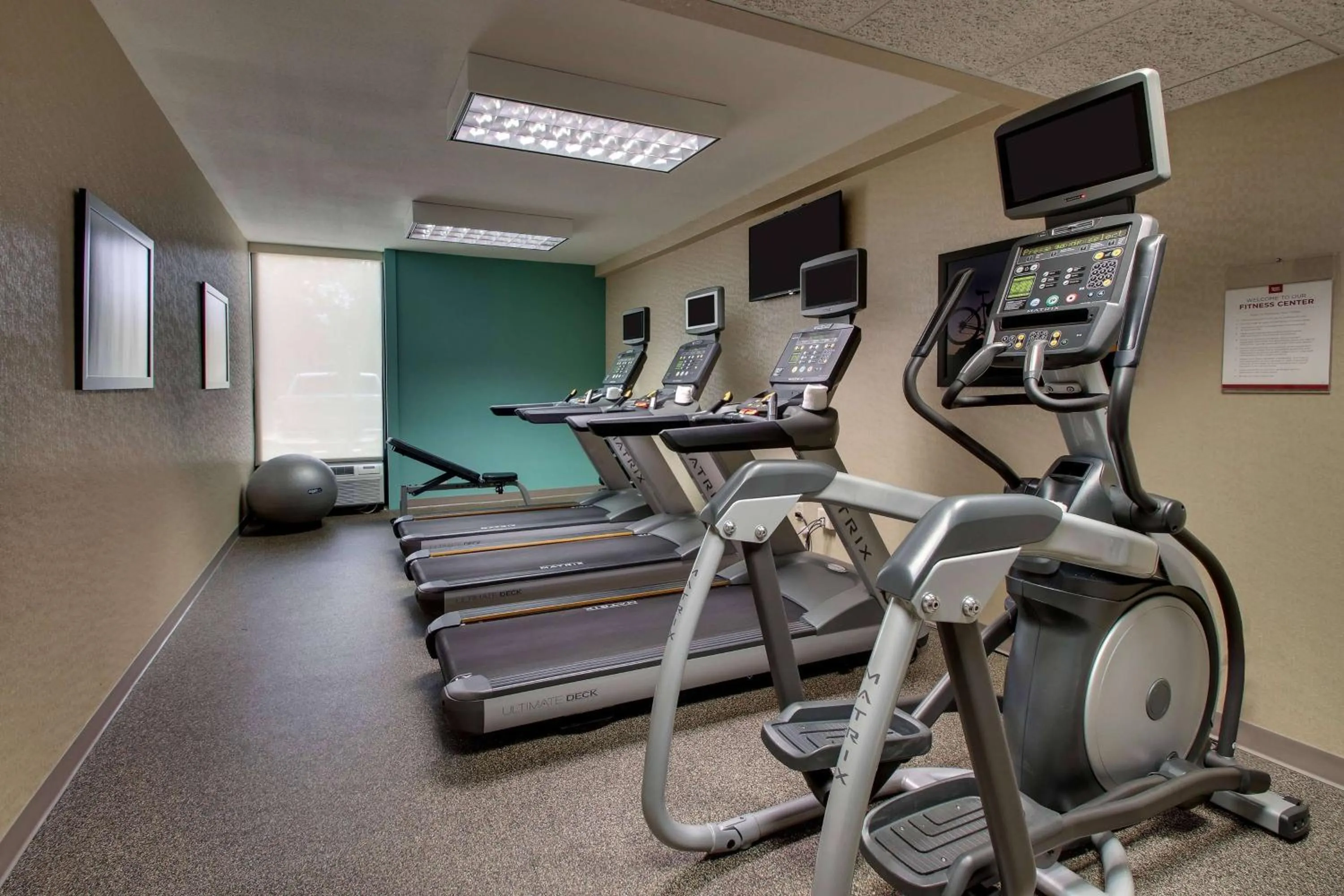Fitness centre/facilities in Heritage Inn & Suites The Woodlands, Trademark by Wyndham