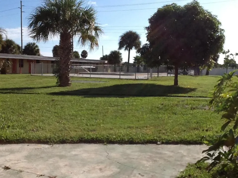 Sunset Inn- Fort Pierce, FL