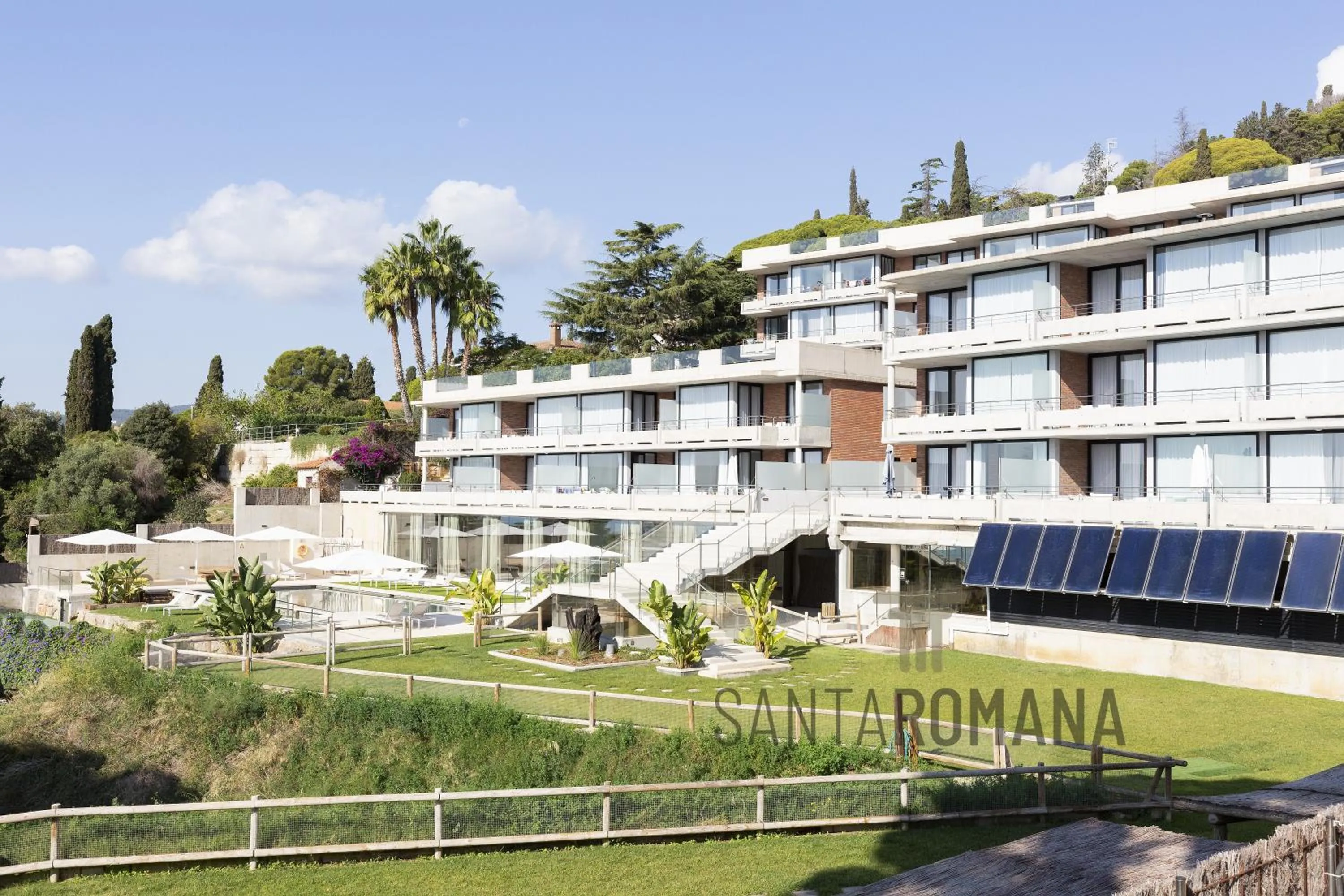 Property building in Santa Romana Apartments & Suites