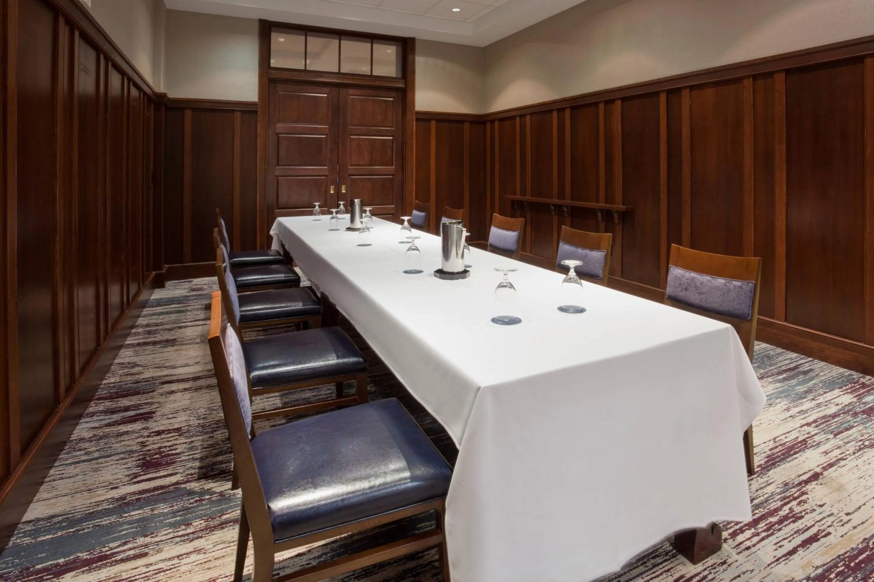 Meeting/conference room in Sheraton St Paul Woodbury Hotel