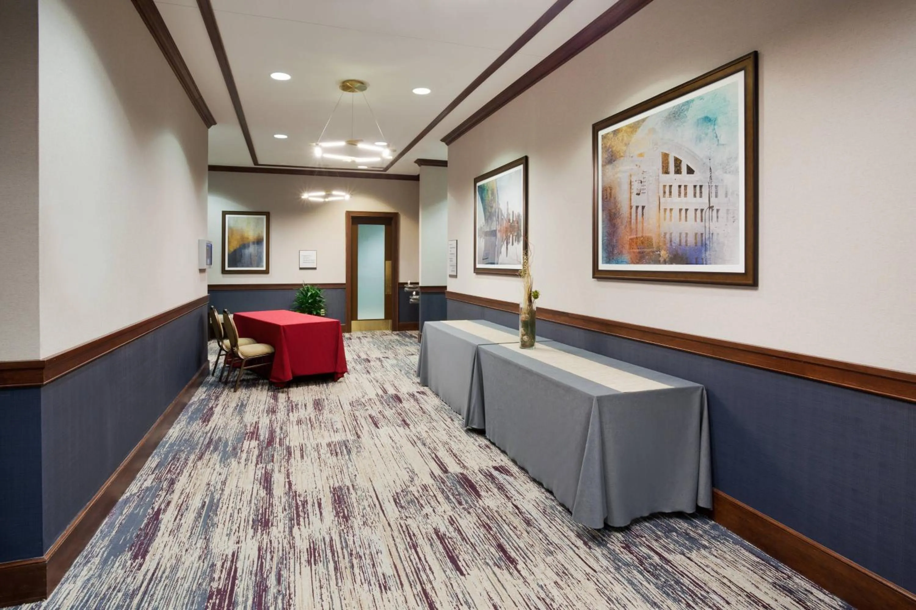 Meeting/conference room in Sheraton St Paul Woodbury Hotel