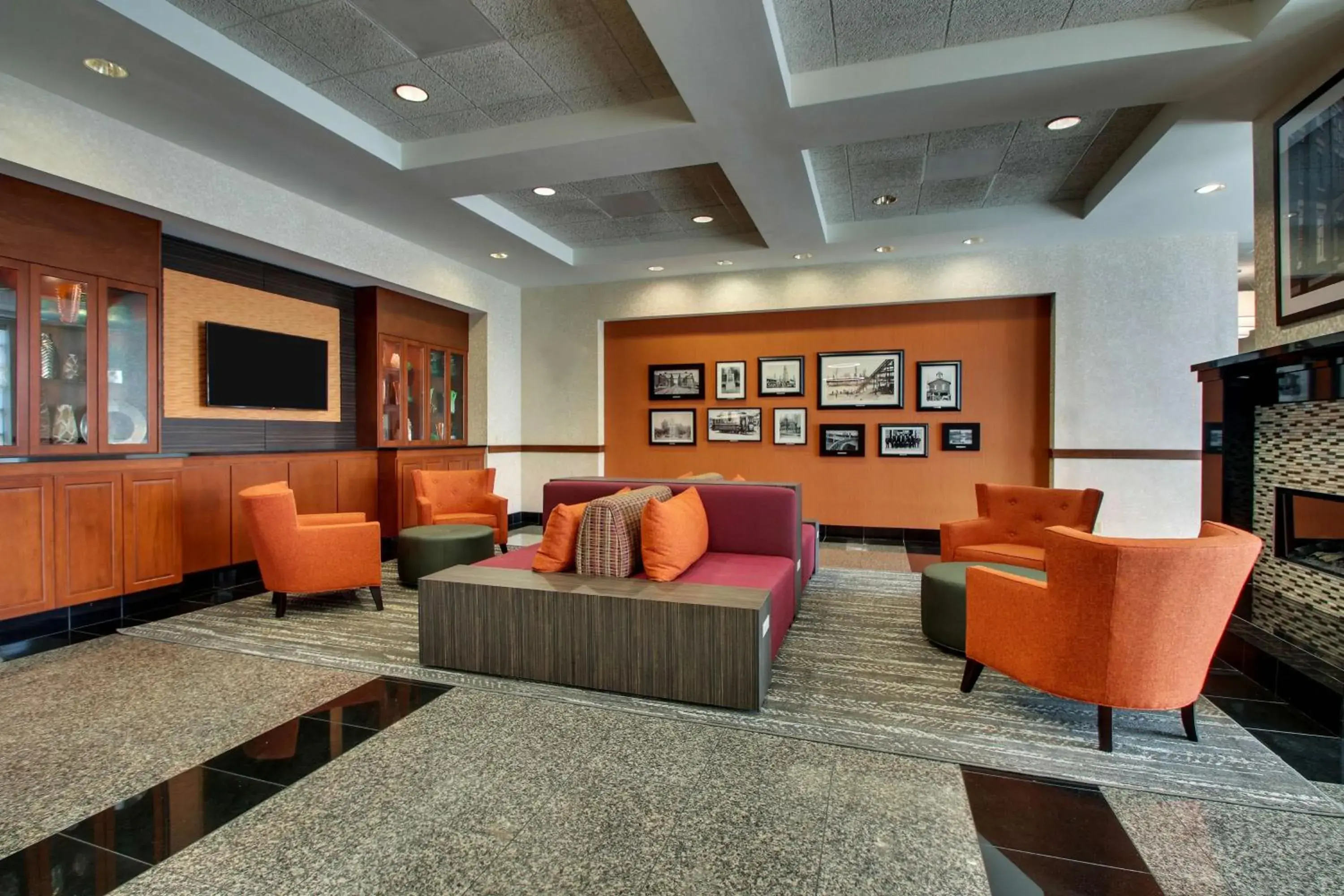 Lobby or reception in Drury Inn & Suites Findlay Lobby or reception in Drury Inn & Suites Findlay