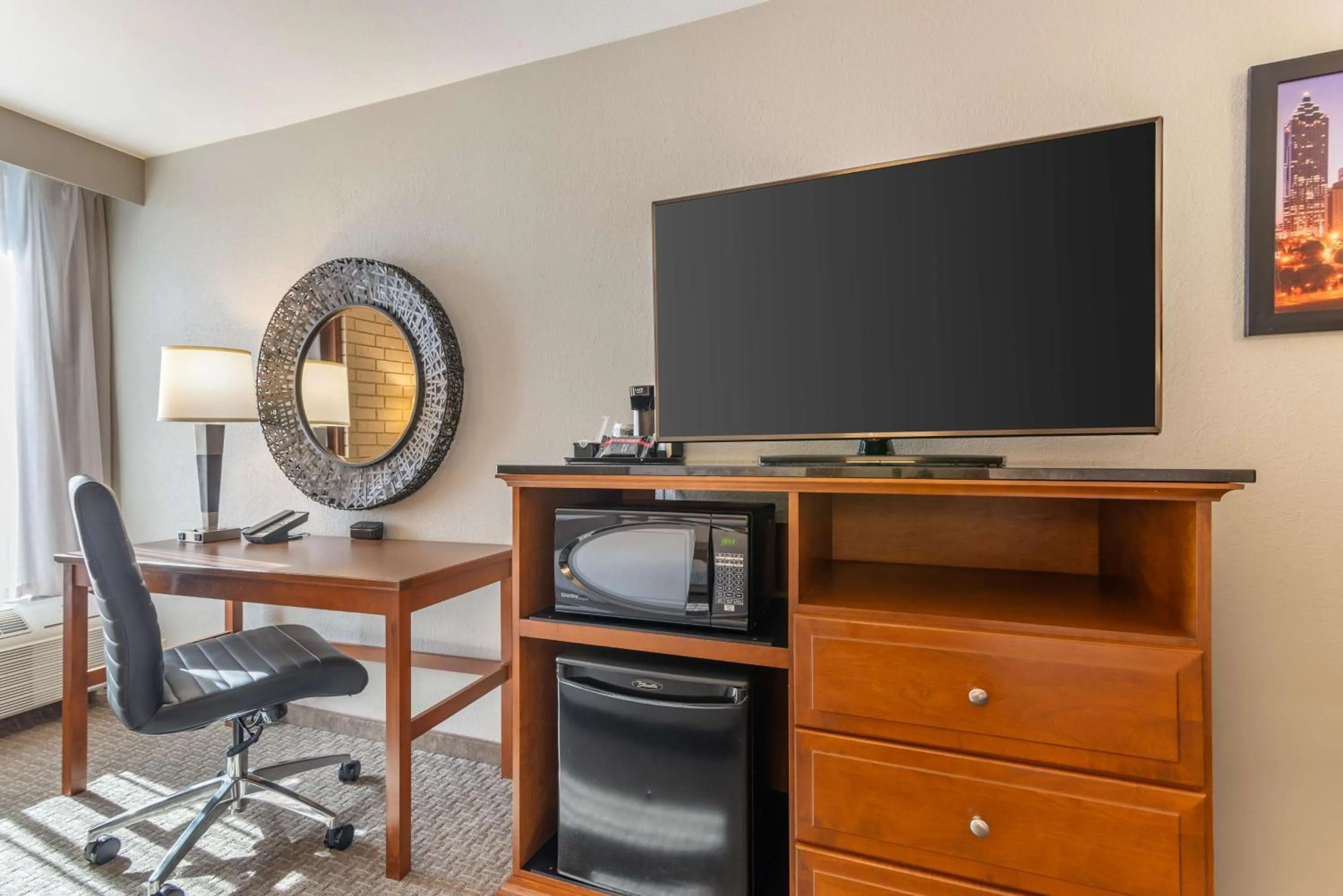 Bedroom in Drury Inn & Suites Atlanta Airport
