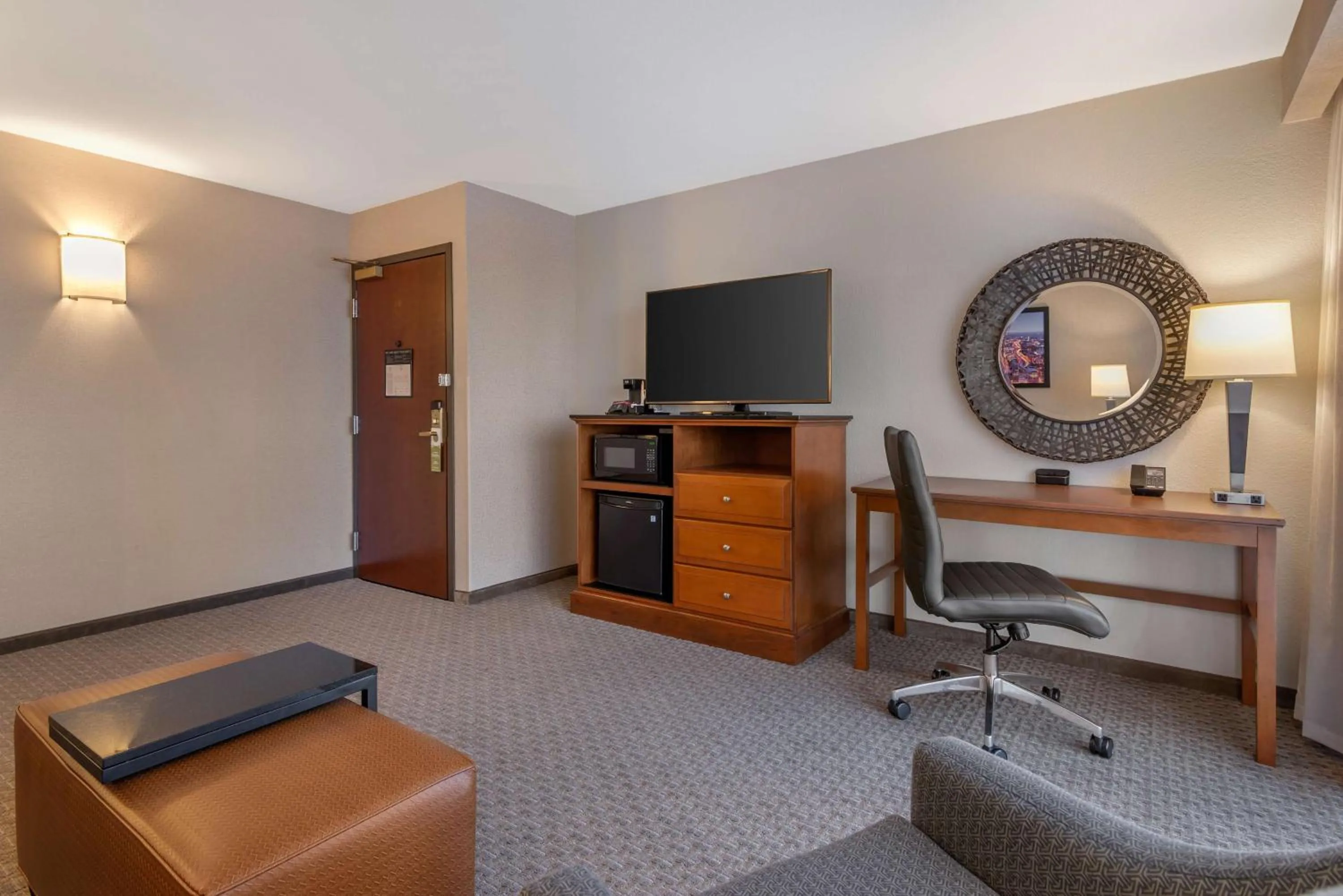 Bedroom in Drury Inn & Suites Atlanta Airport