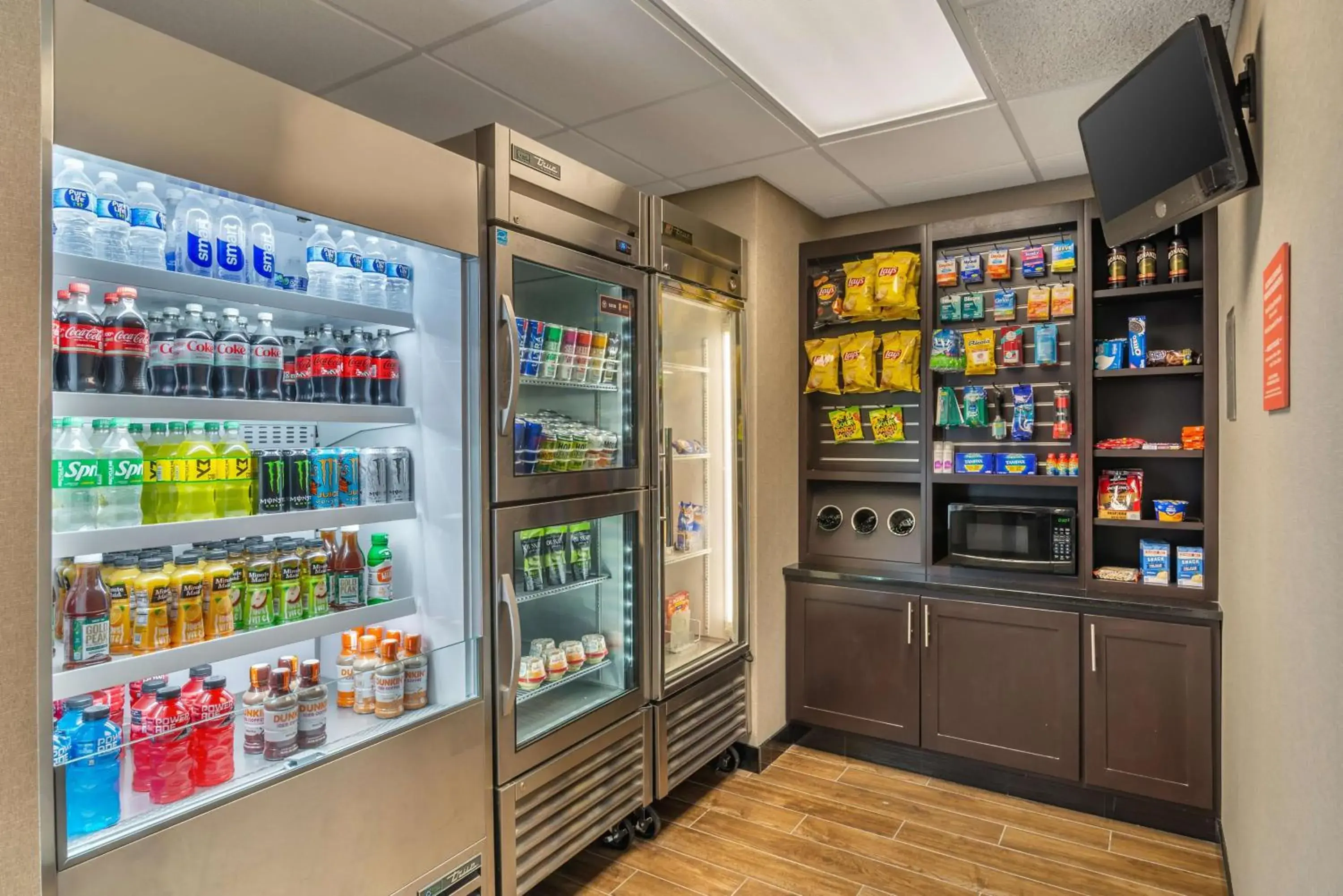 Property building in Drury Inn & Suites Atlanta Airport Property building in Drury Inn & Suites Atlanta Airport