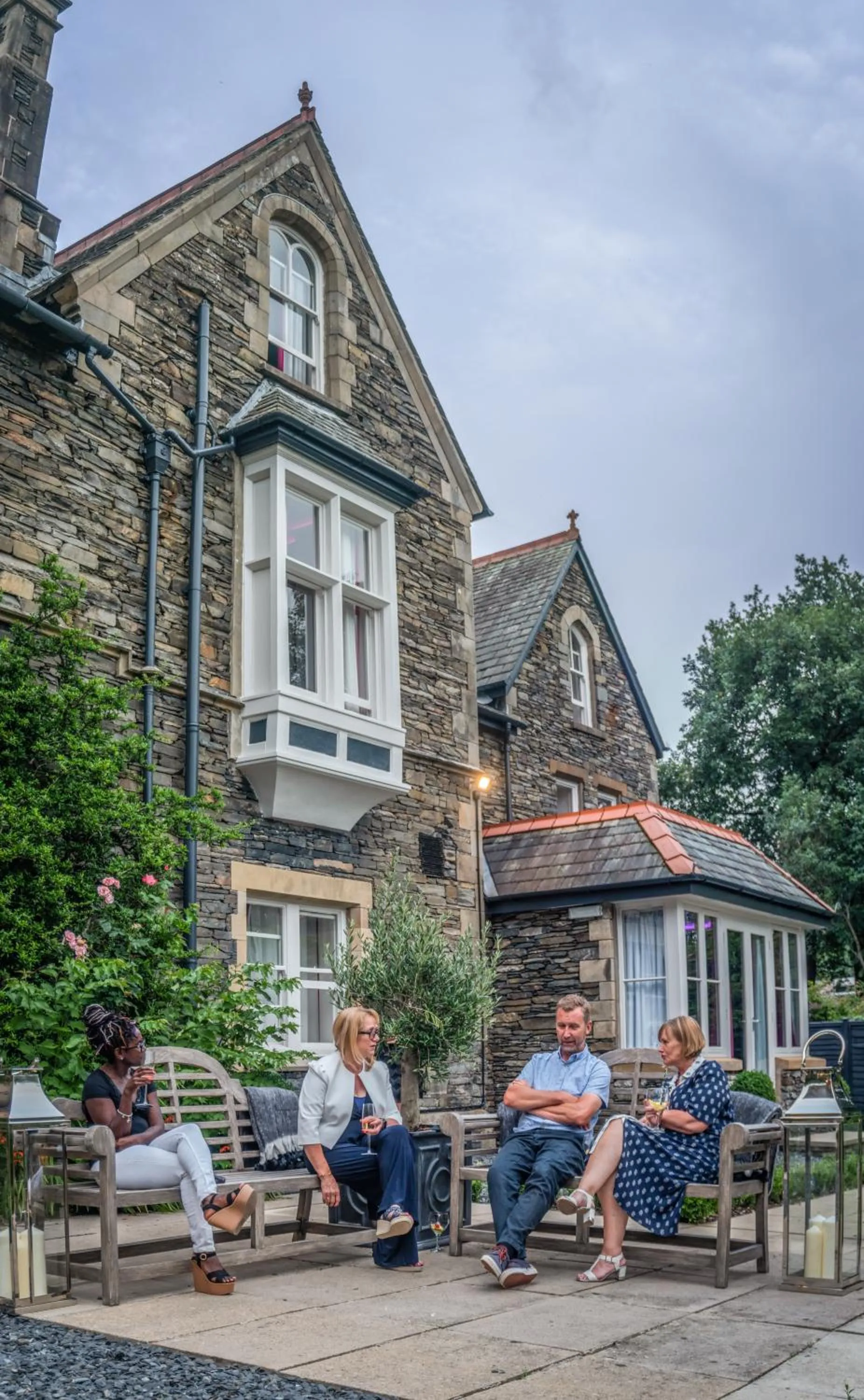 Property building in Kotel Windermere