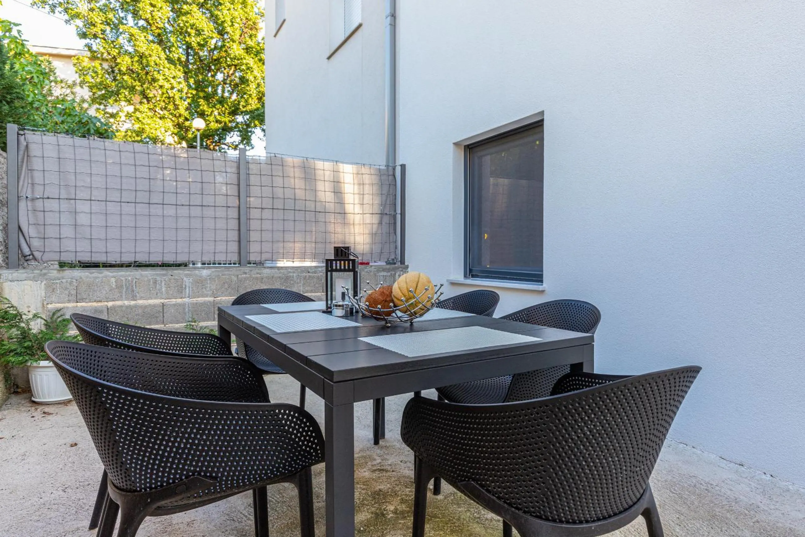 Day in Apartment Rippl II