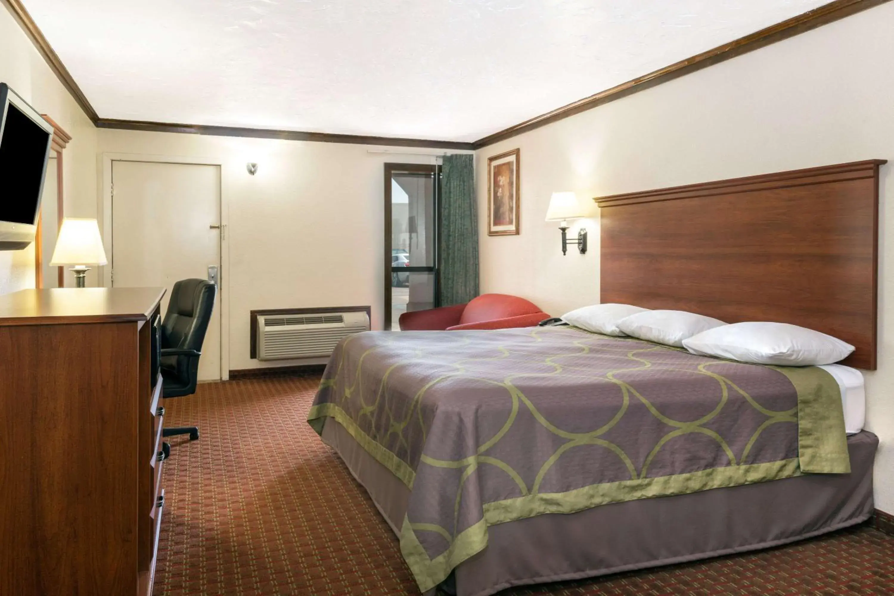 Photo of the whole room, Bed in Super 8 by Wyndham Enid Photo of the whole room, Bed in Super 8 by Wyndham Enid