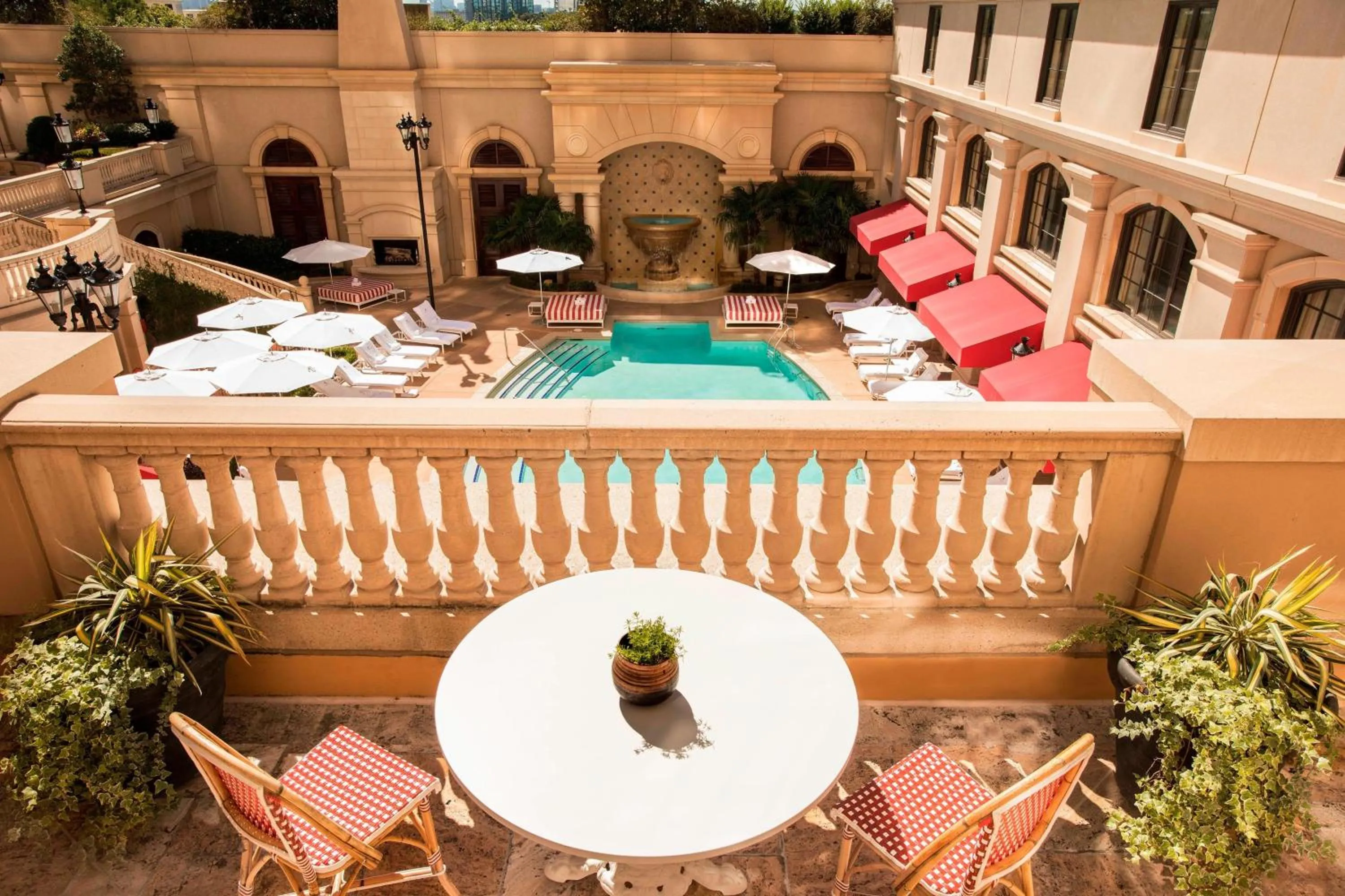 Photo of the whole room in The St. Regis Atlanta