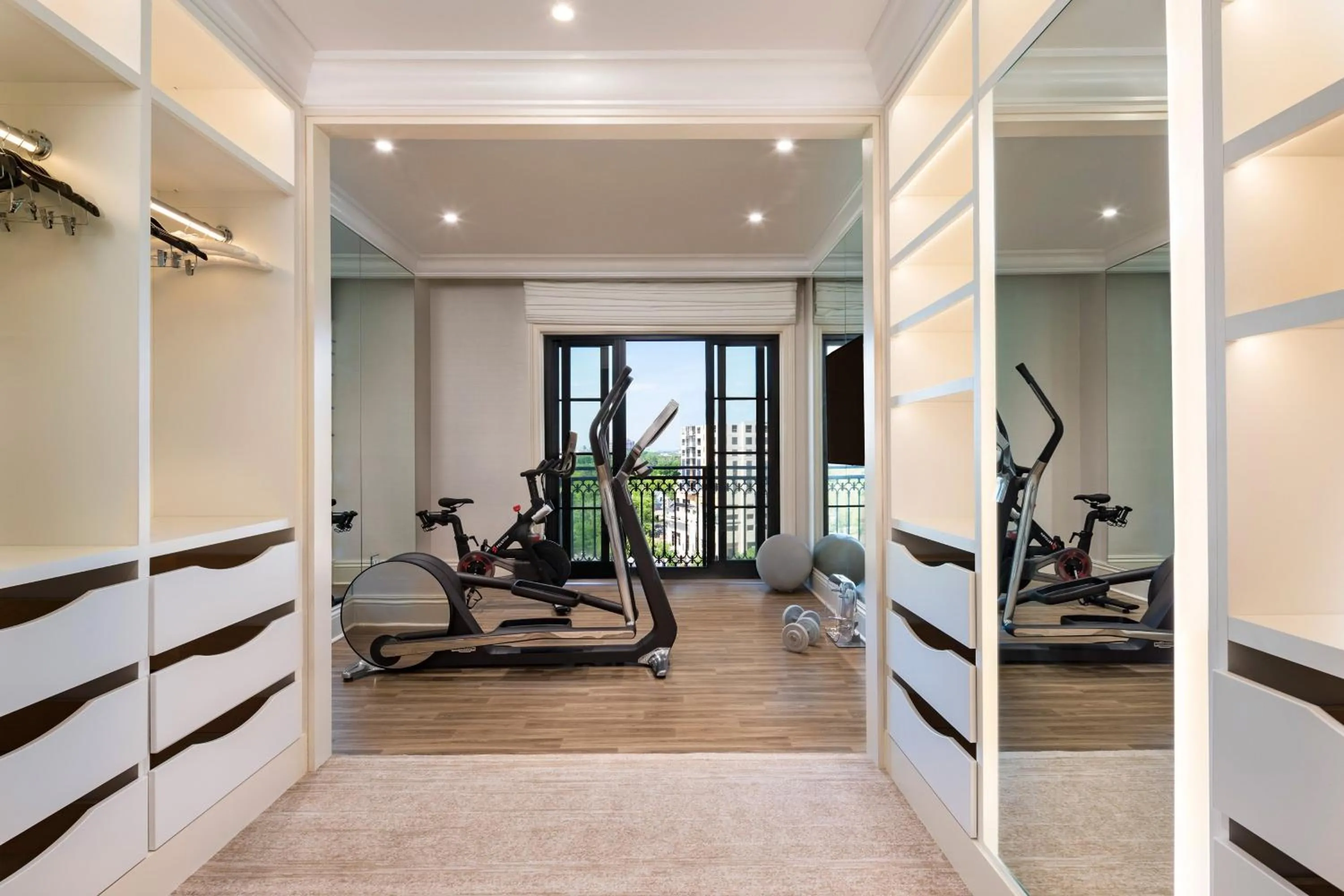 Fitness centre/facilities in The St. Regis Atlanta