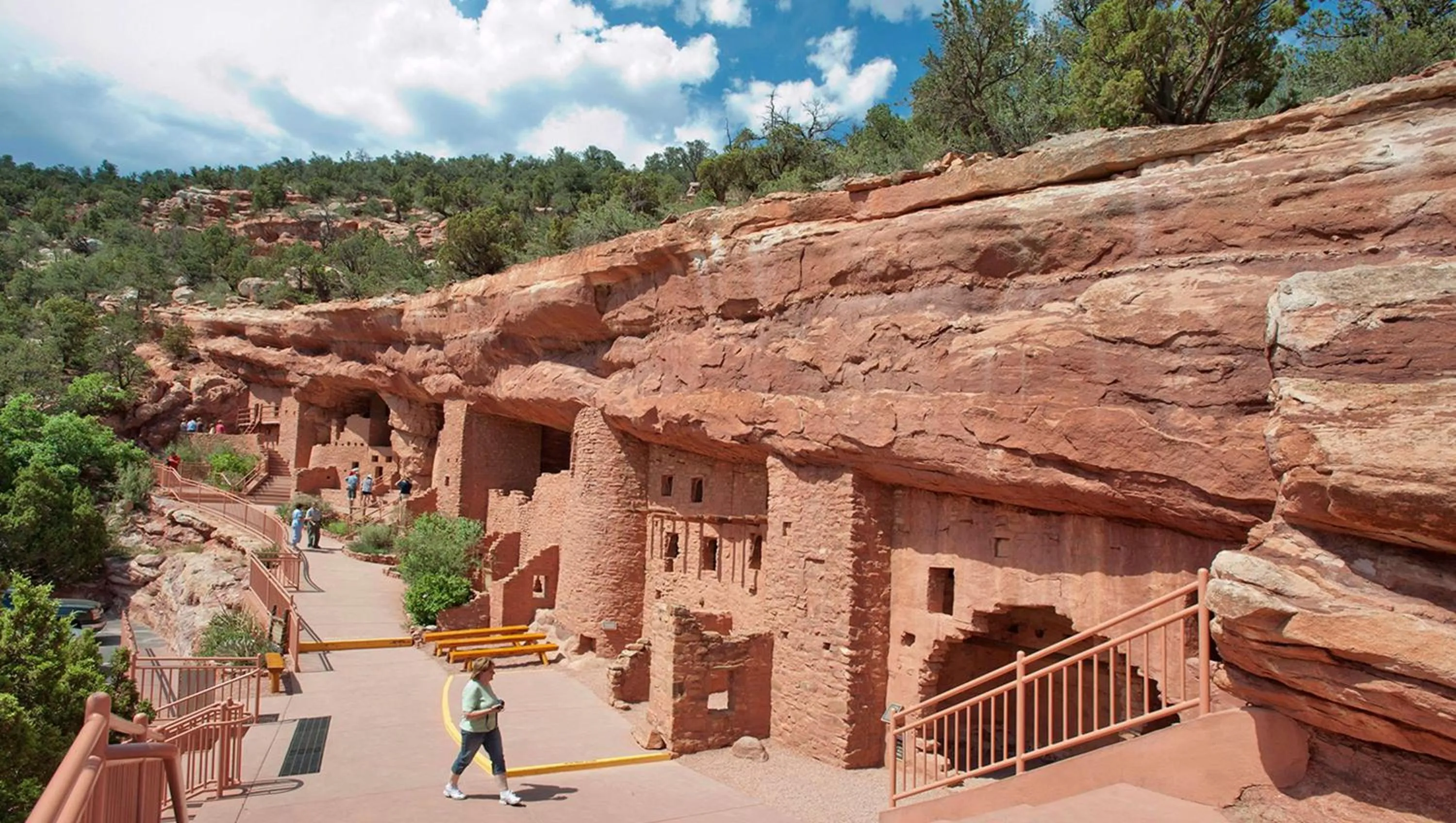 Nearby landmark in Magnuson Hotel Manitou Springs