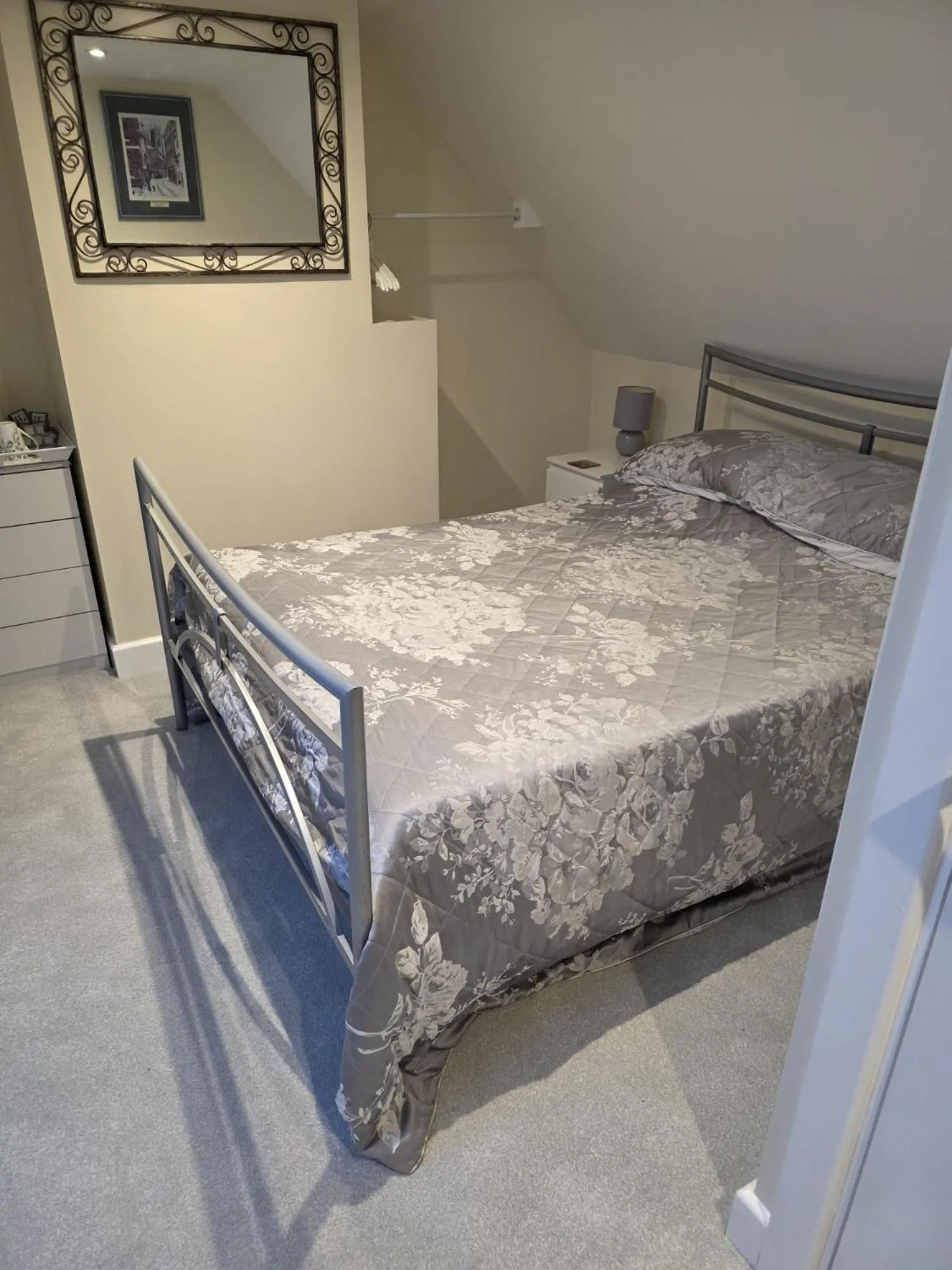 Bed in Folly Fields Farm B&B