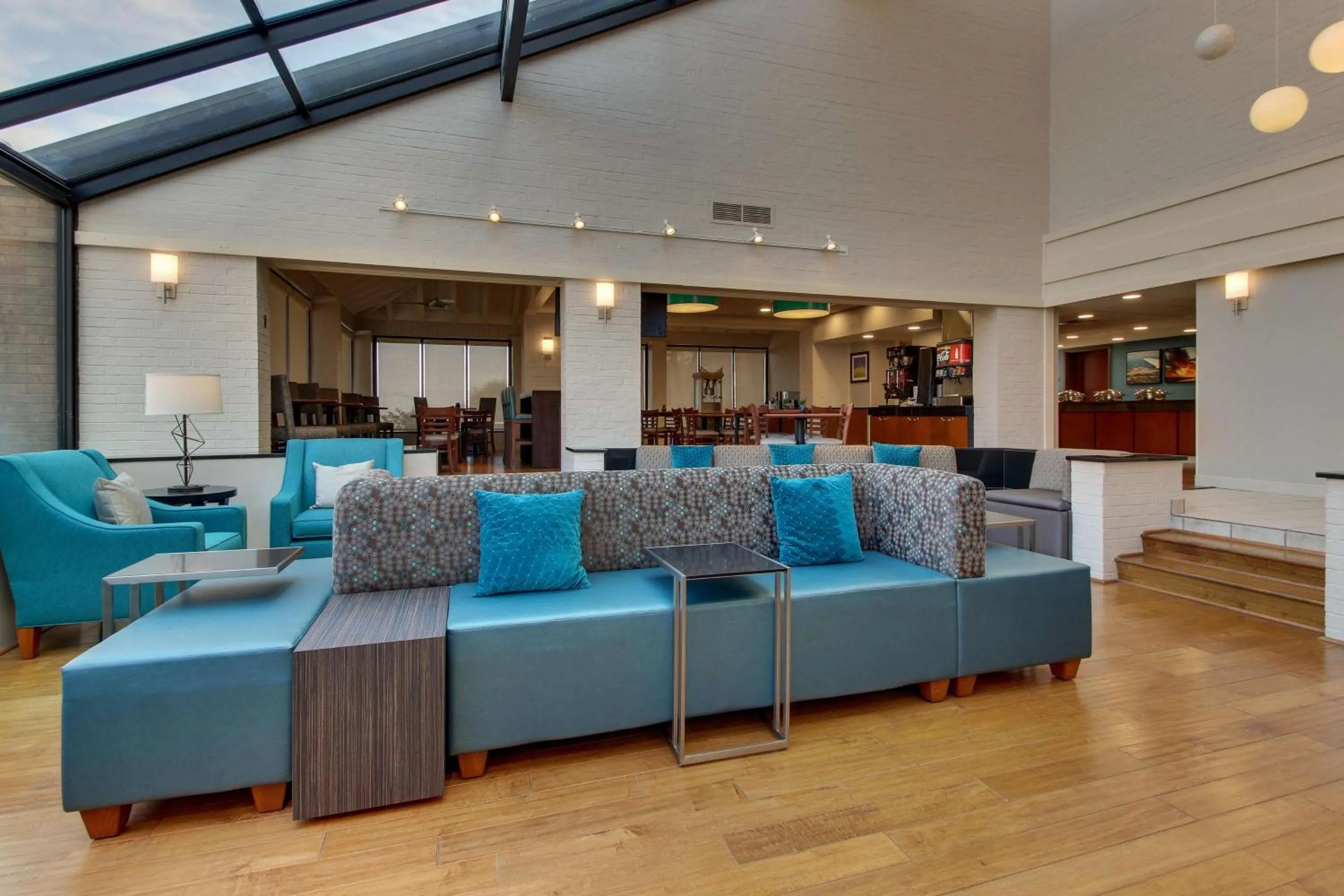 Lobby or reception in Pear Tree Inn St. Louis Airport