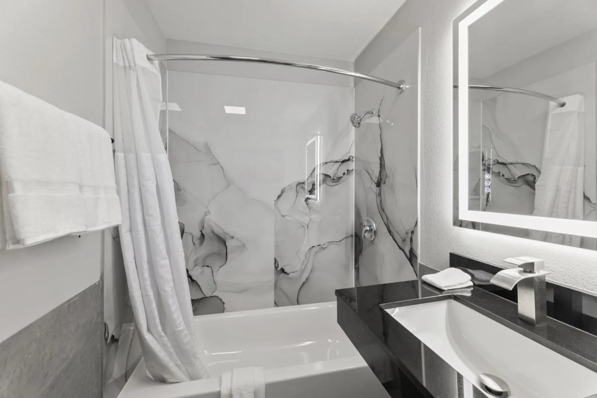 Bathroom in GuestHouse Extended Stay Laredo