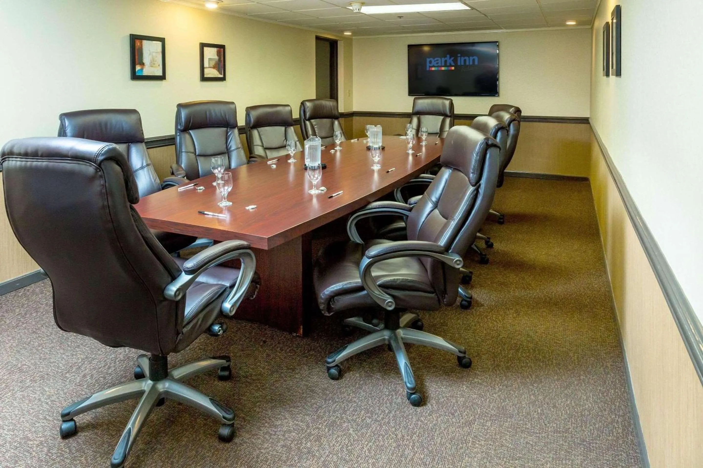 Meeting/conference room in Park Inn By Radisson Sharon