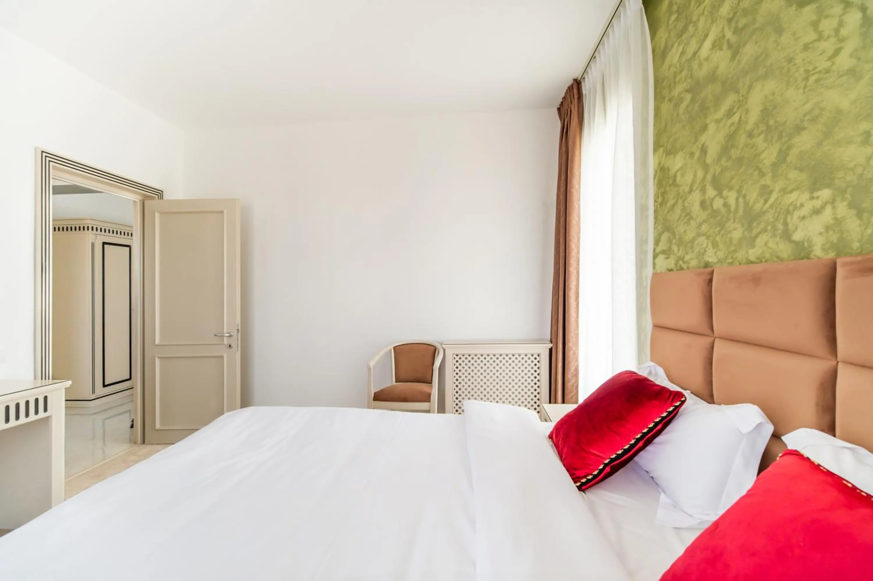 Bed in Miramare Residence Aparthotel