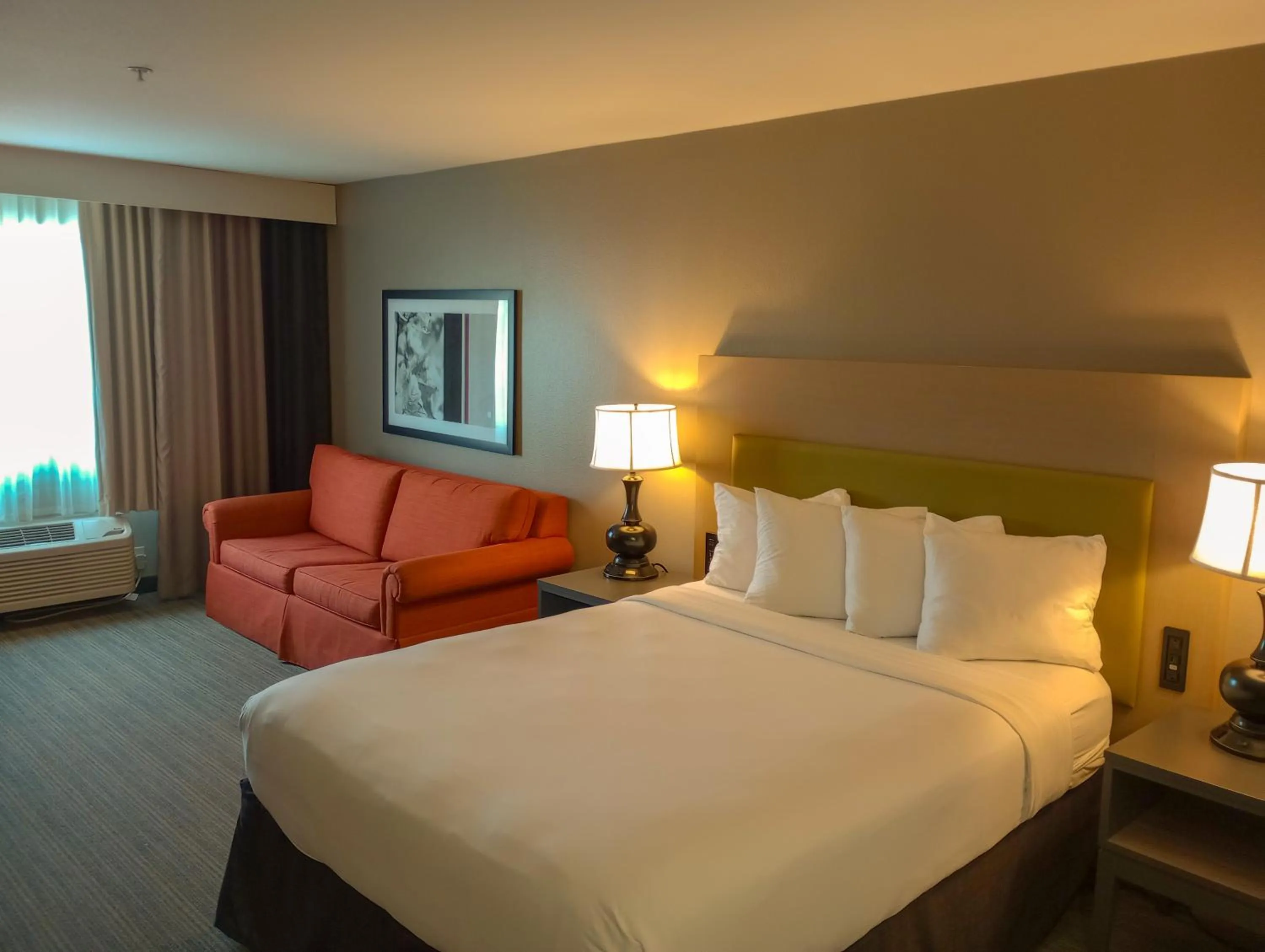 Bed in Country Inn & Suites by Radisson, Portland International Airport, OR