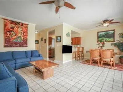 Seating Area in Lae Nani Resort Kauai By Outrigger